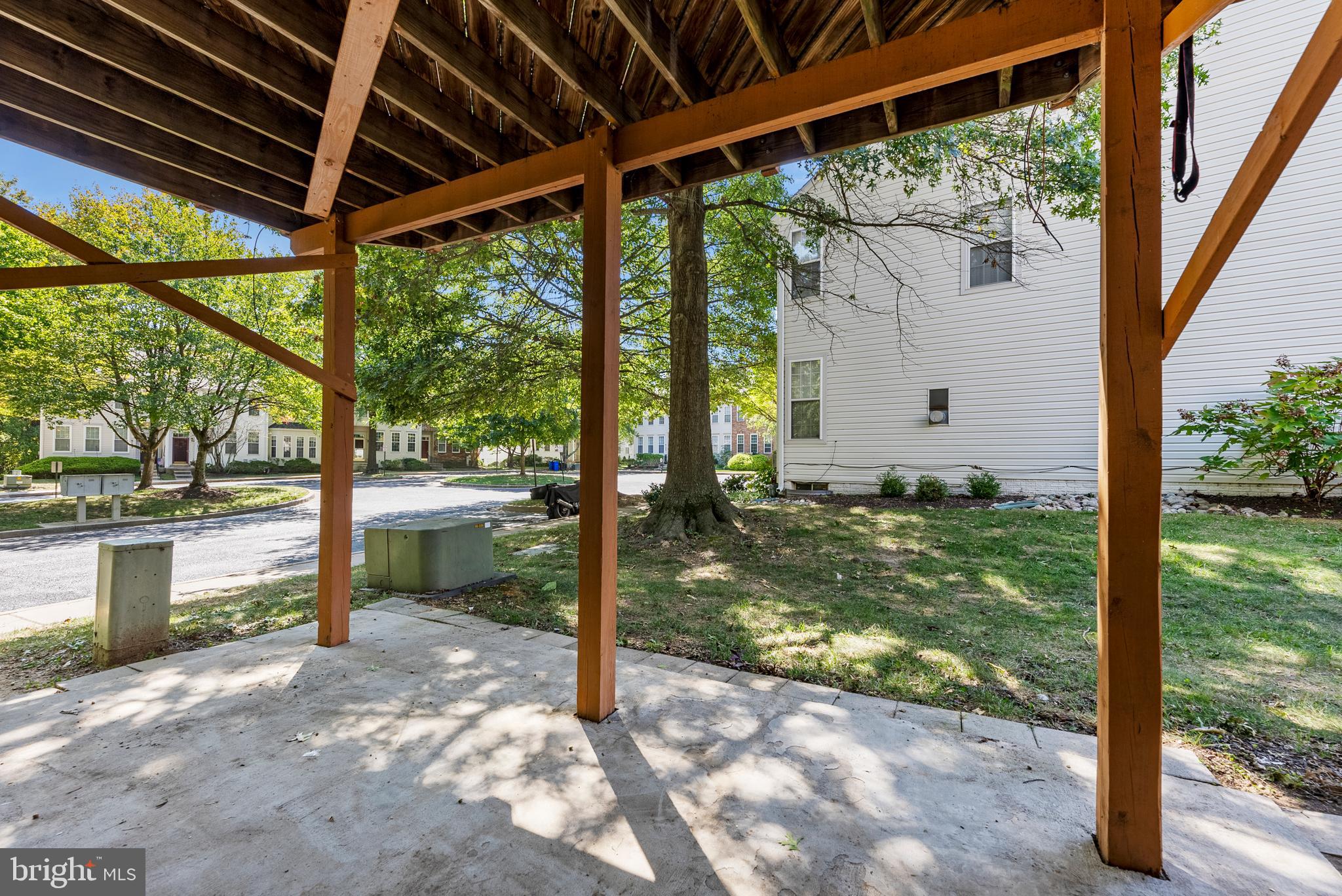 9160 Carriage House Ln #32