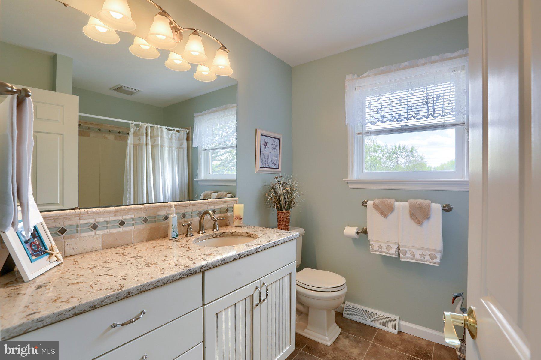 810 Shenandoah Ln