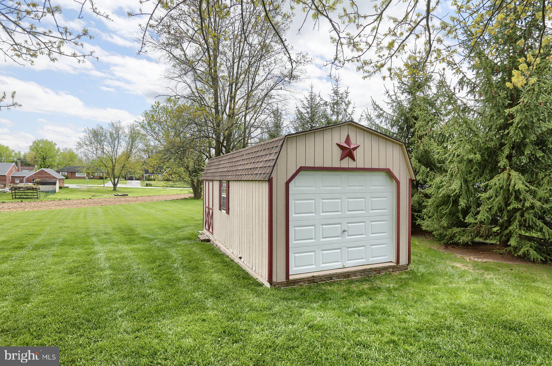 810 Shenandoah Ln