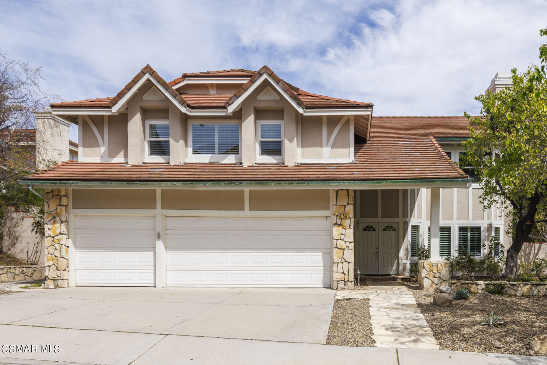 3156 Versaille Court