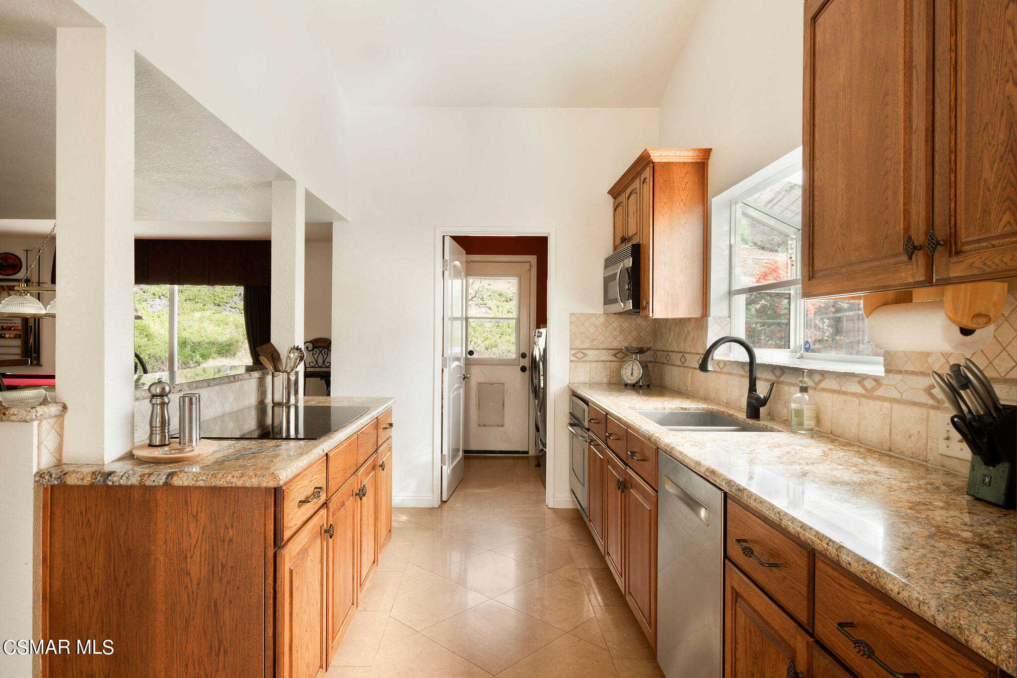 1446 Calle Yucca
