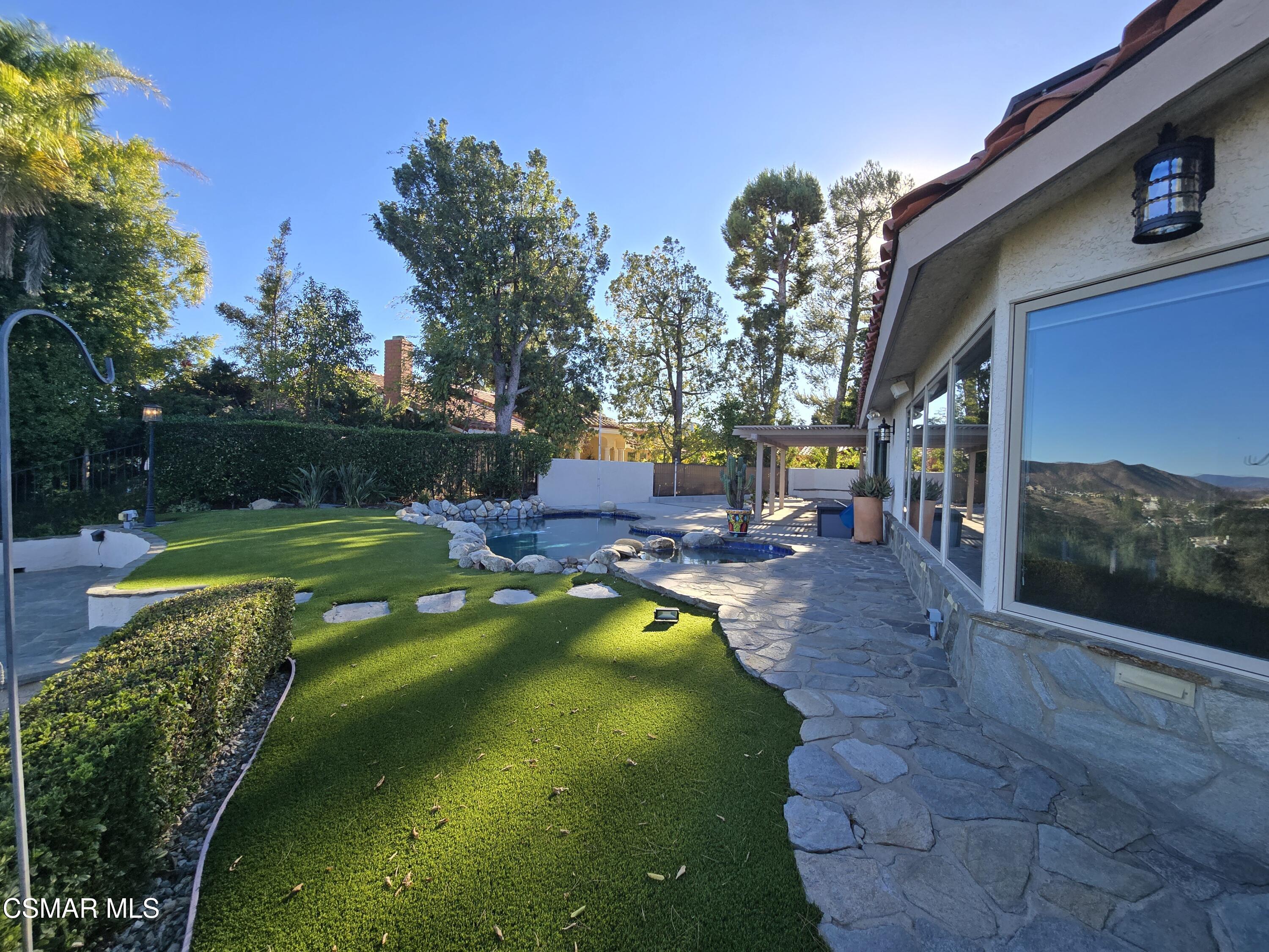 2092 Hillsbury Road