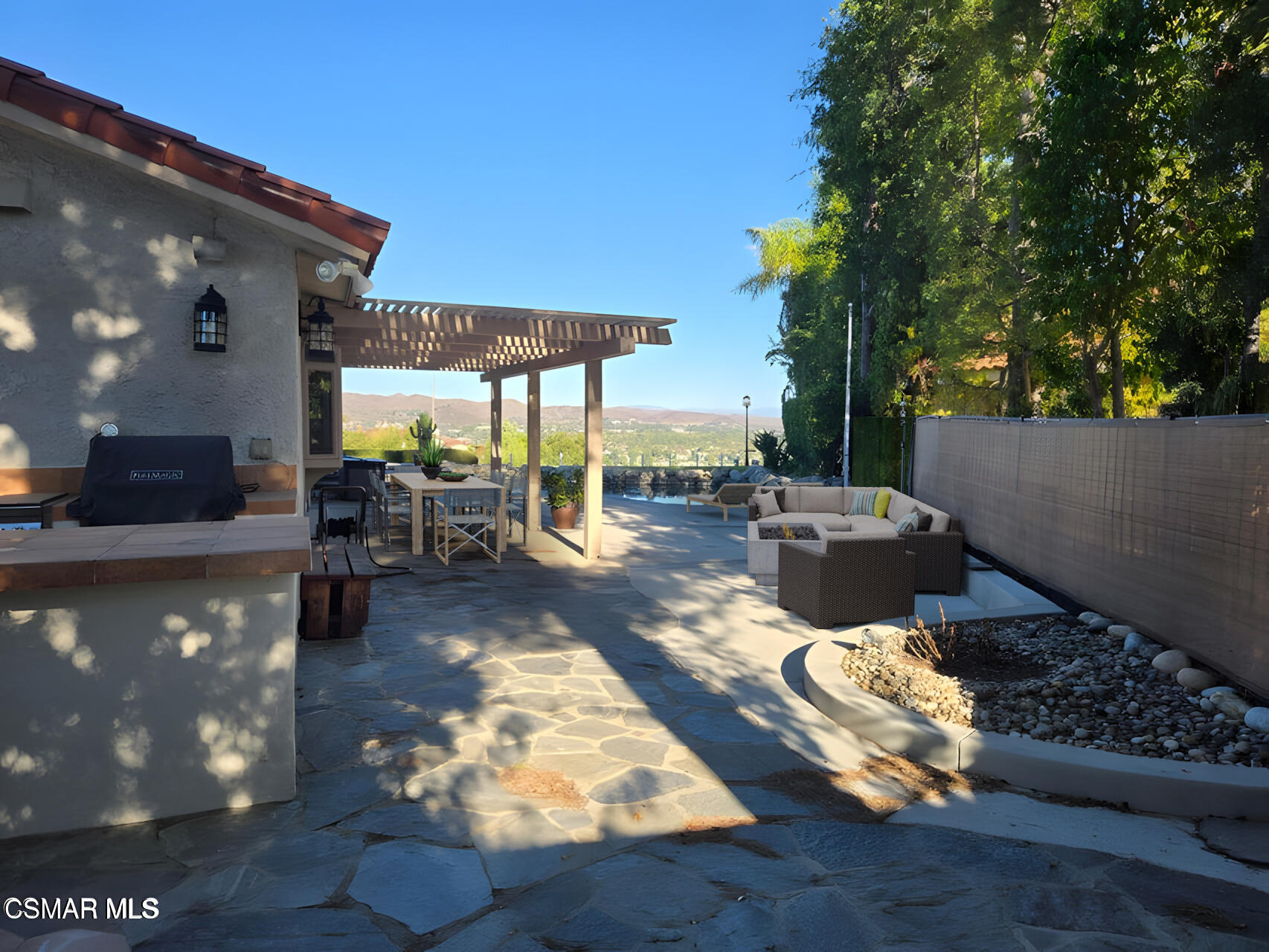 2092 Hillsbury Road