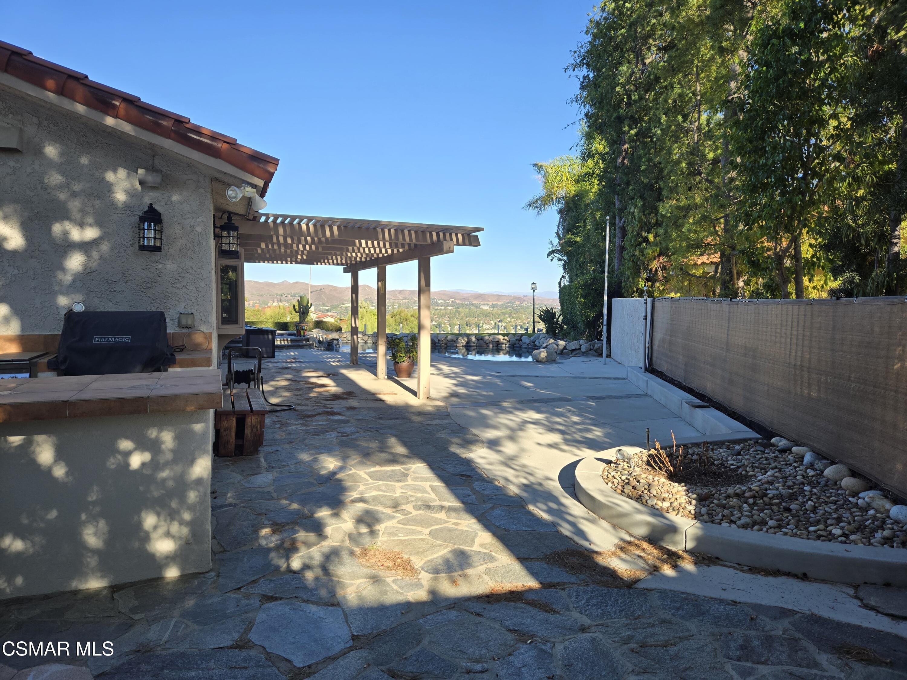 2092 Hillsbury Road