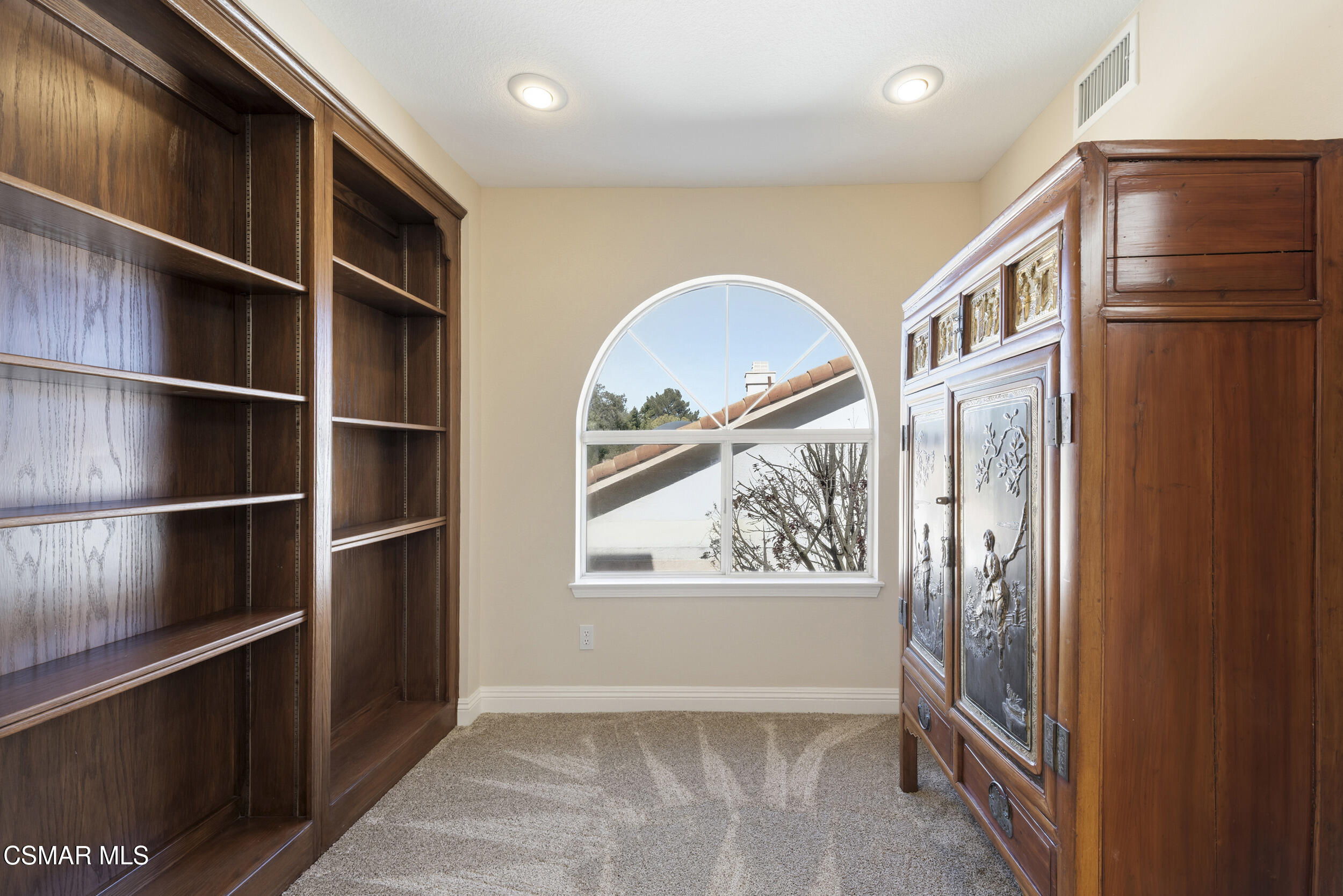 1811 Fox Springs Circle