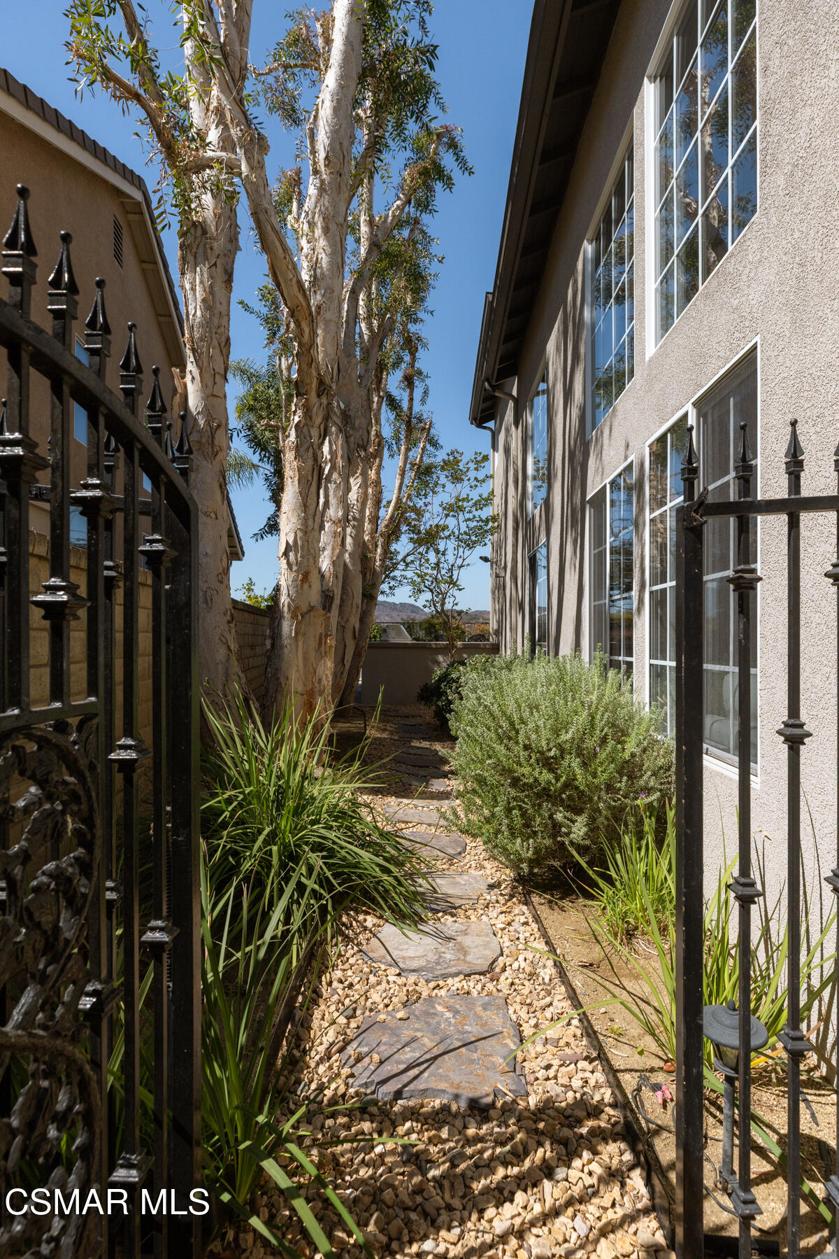 1915 Hidden Oak Court