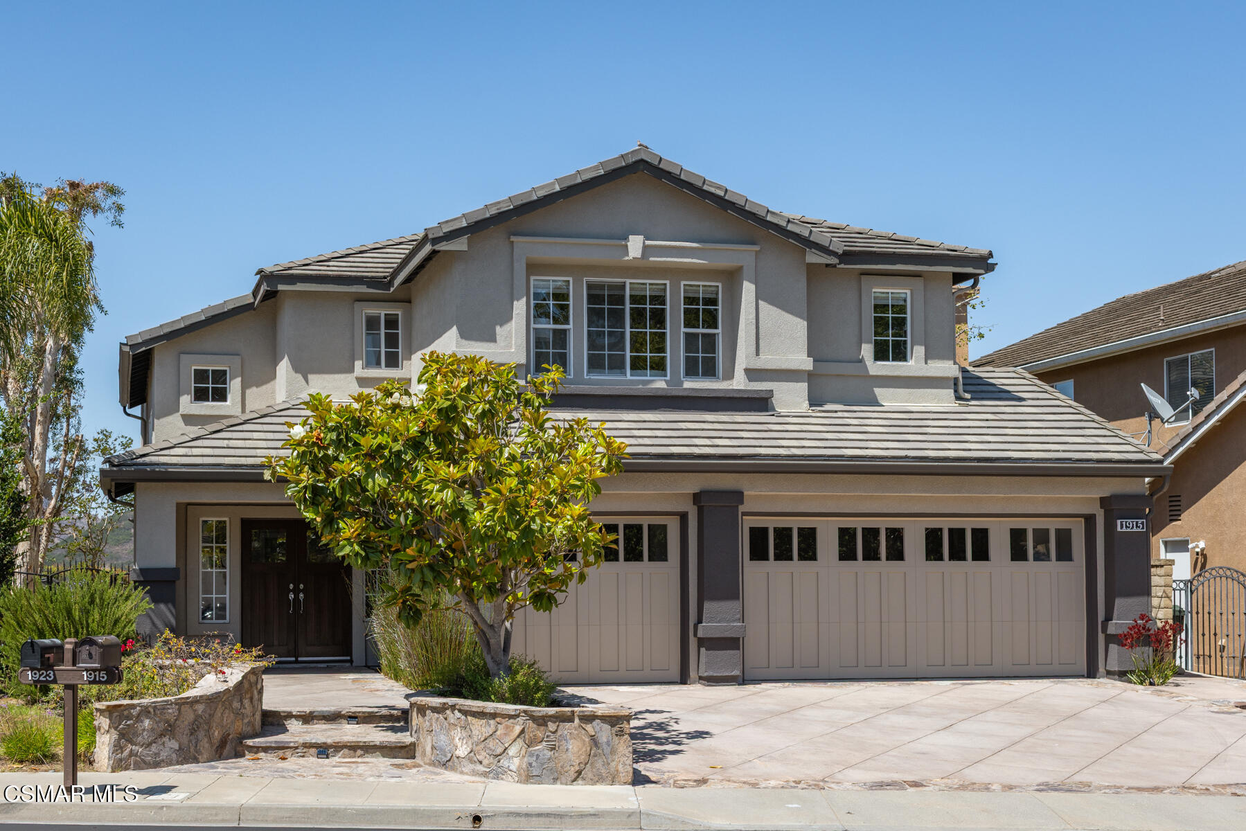 1915 Hidden Oak Court