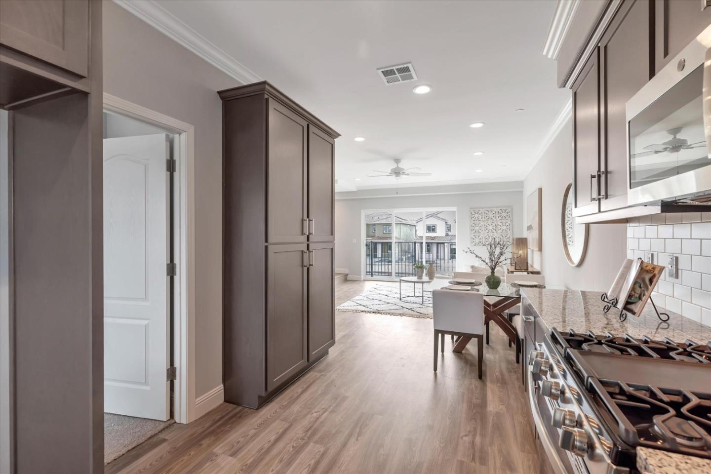 137 Bundeson CIR