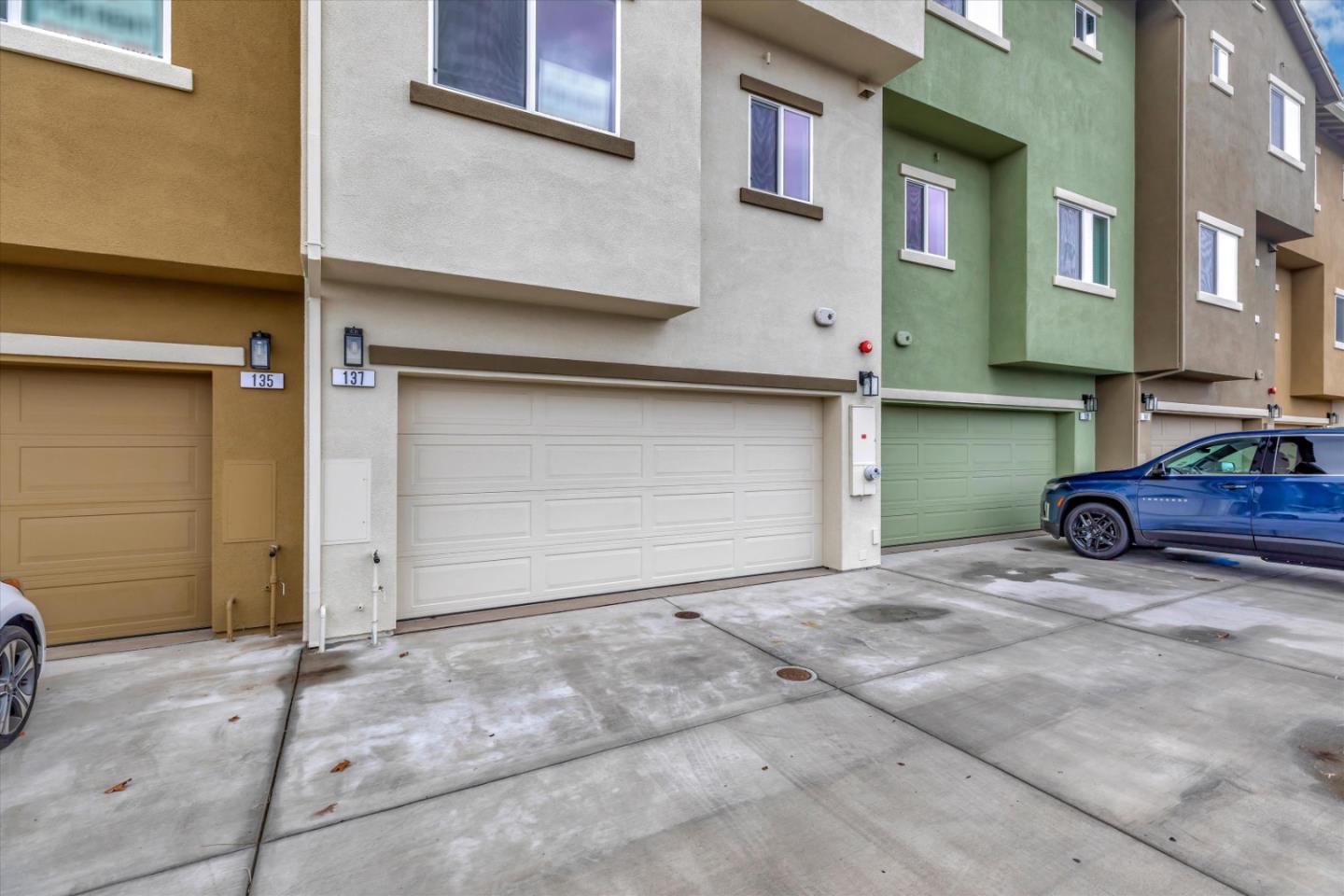 137 Bundeson CIR