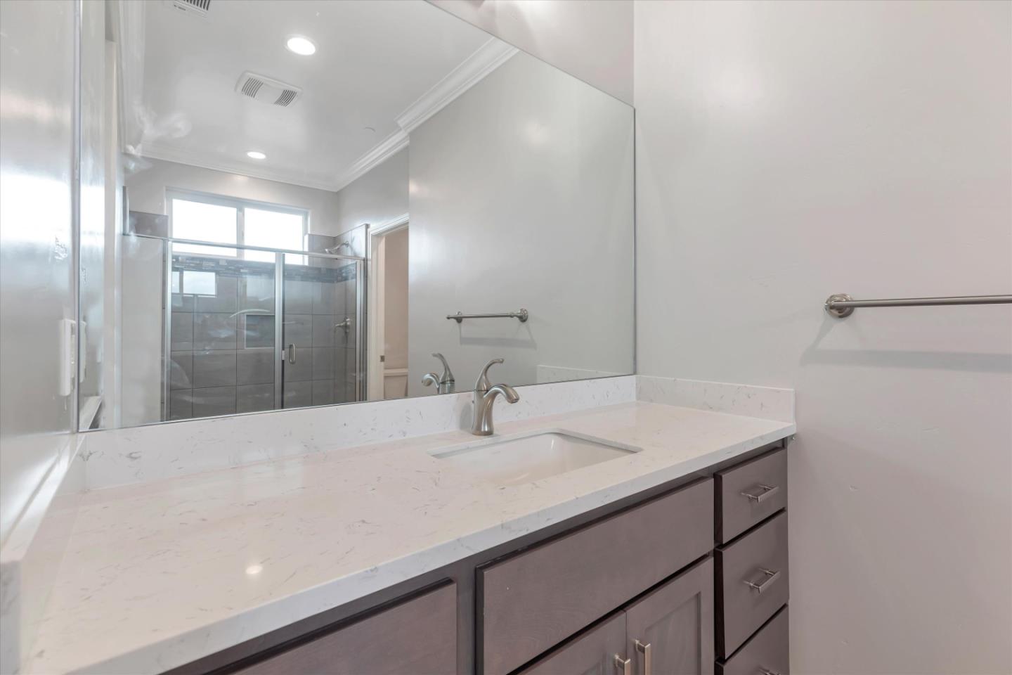 137 Bundeson CIR