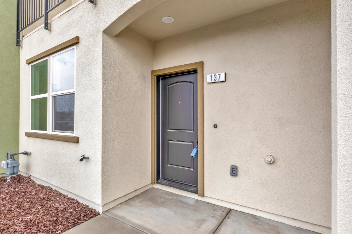 137 Bundeson CIR