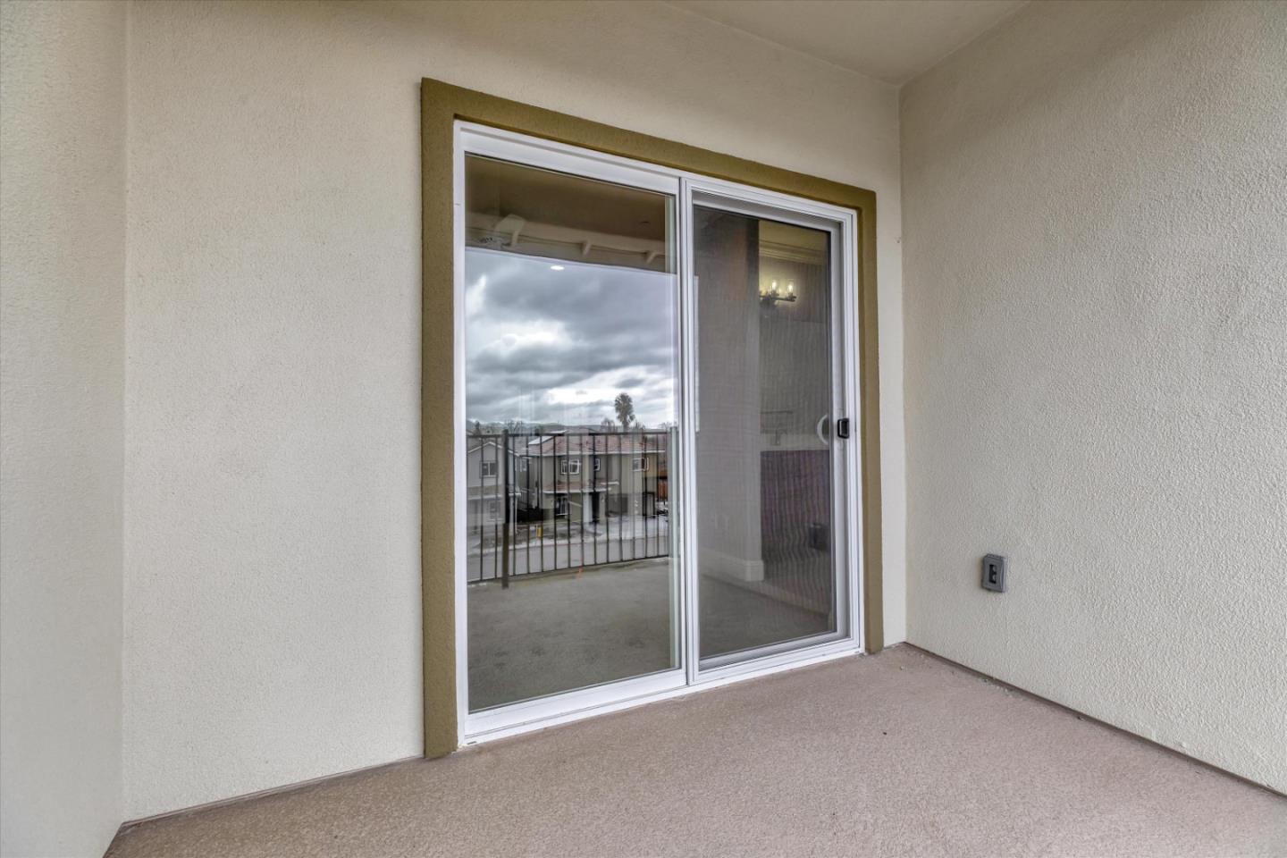 137 Bundeson CIR