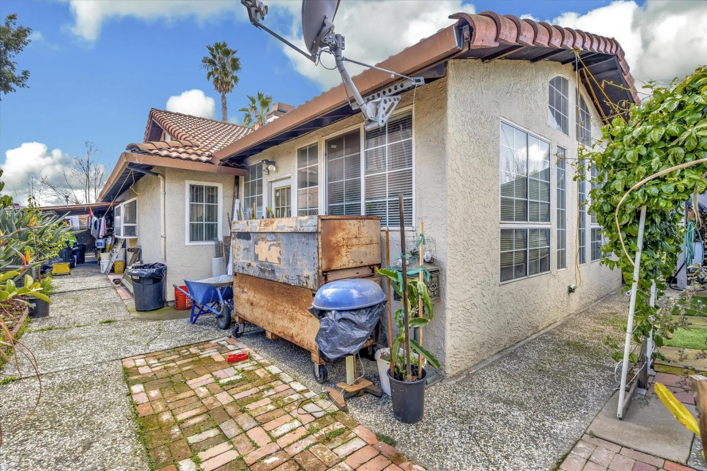 3108 Mclaughlin AVE