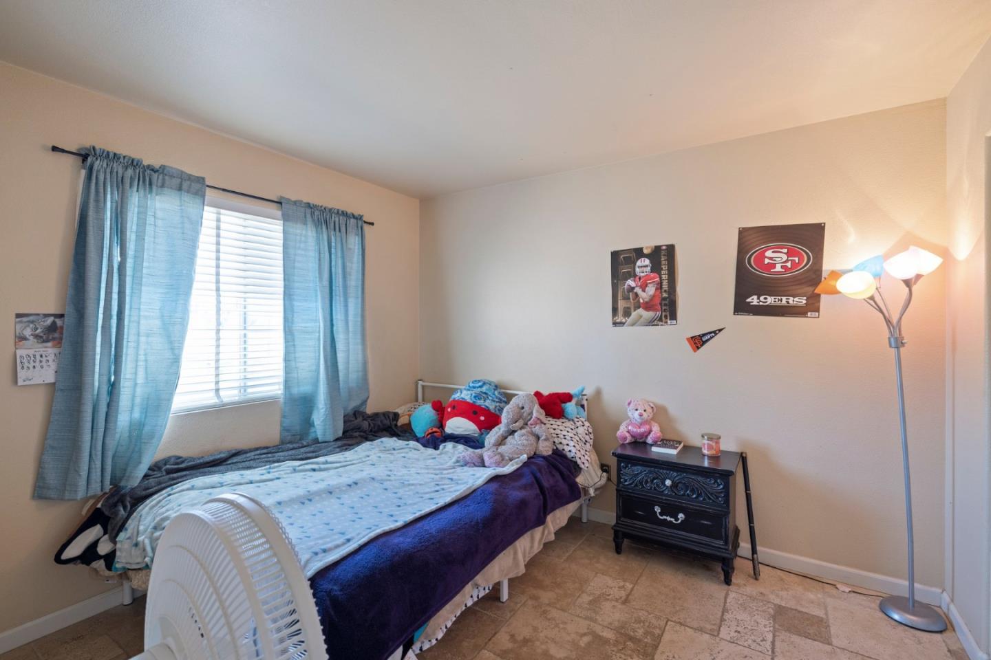 1800 W Graf RD