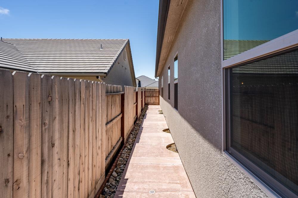 1631 Castlerock DR