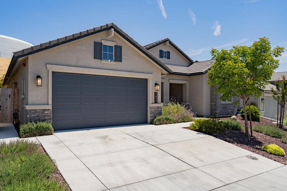 1631 Castlerock DR