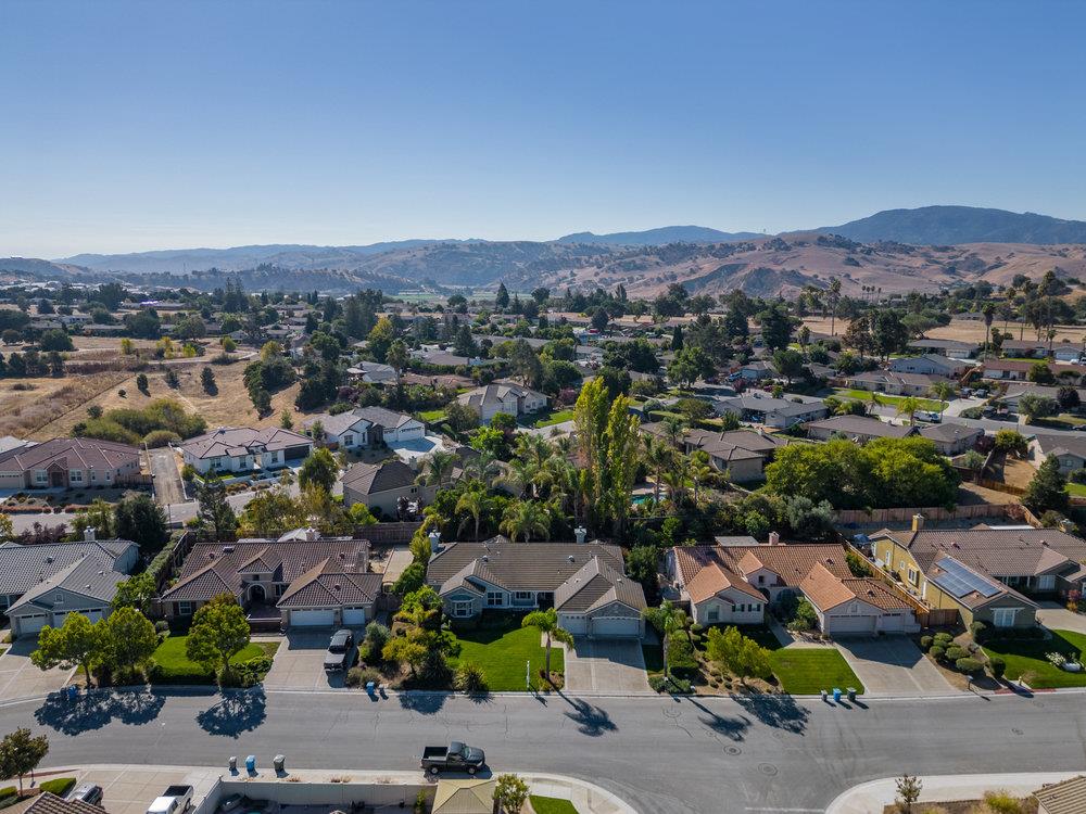 1205 Quail Ridge WAY