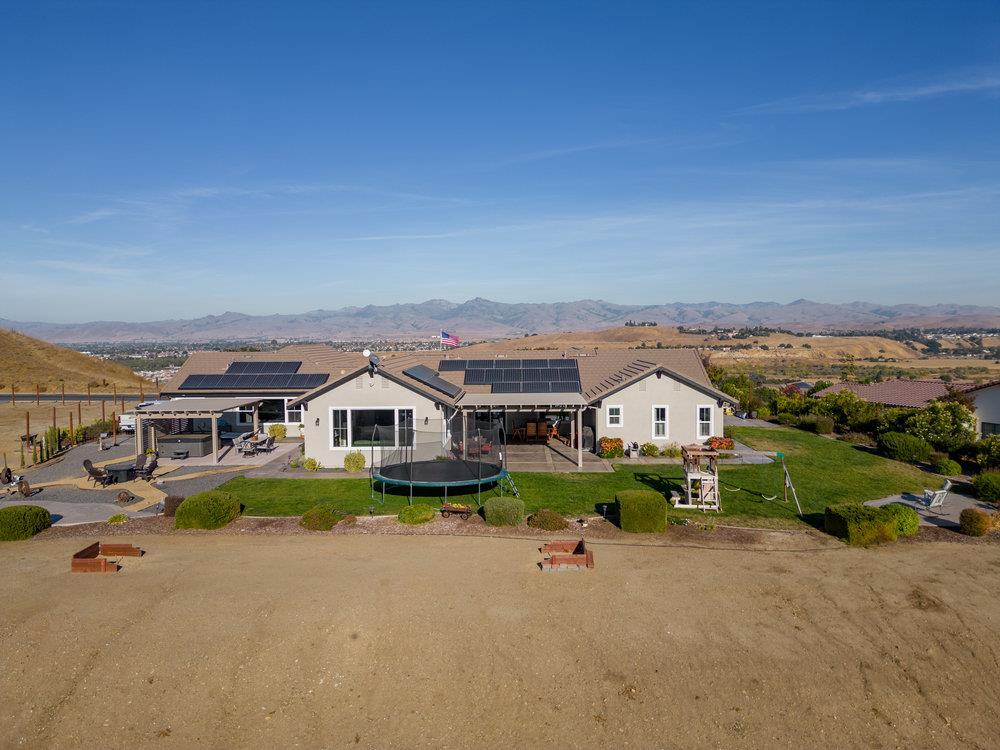 4025 Ashford CIR