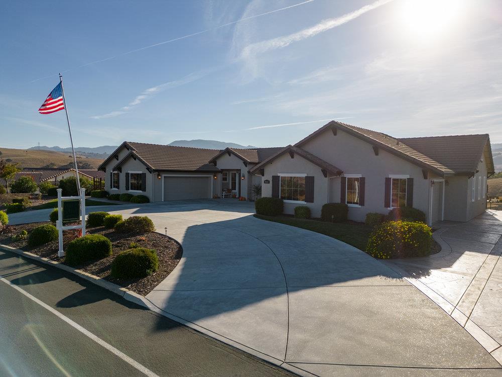 4025 Ashford CIR