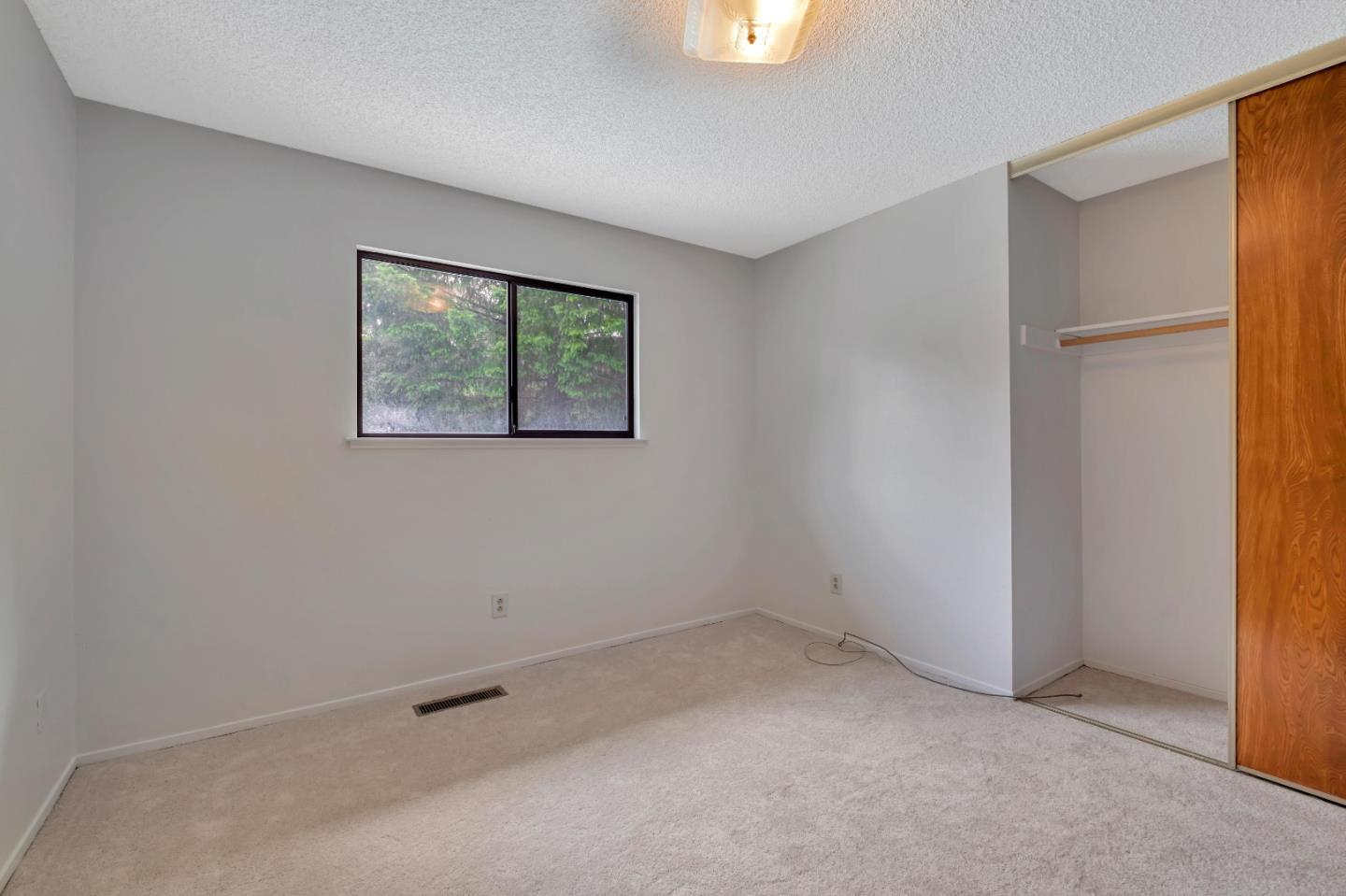 77 Azalea LN