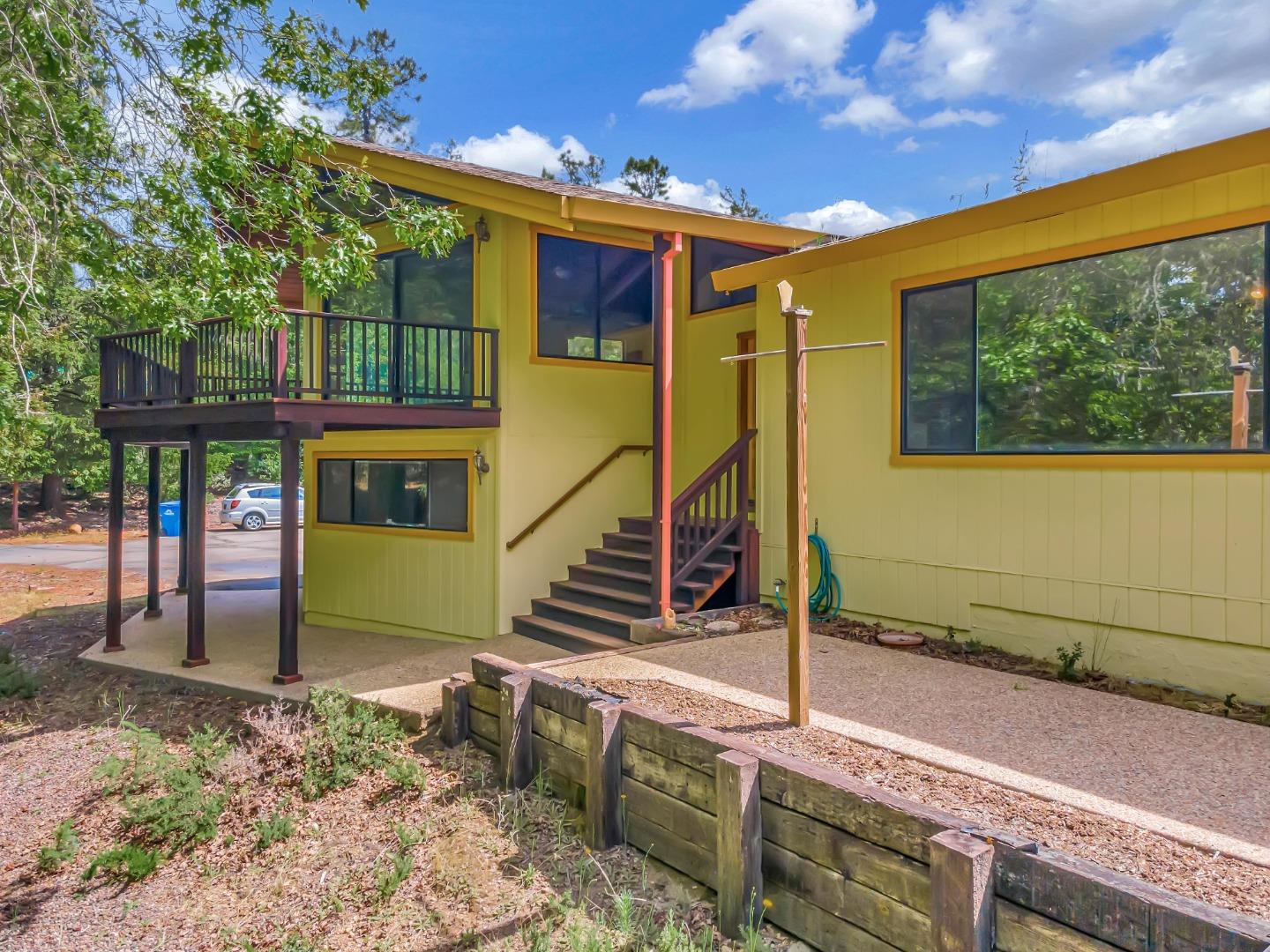 77 Azalea LN