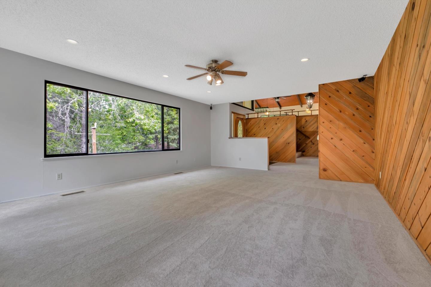 77 Azalea LN