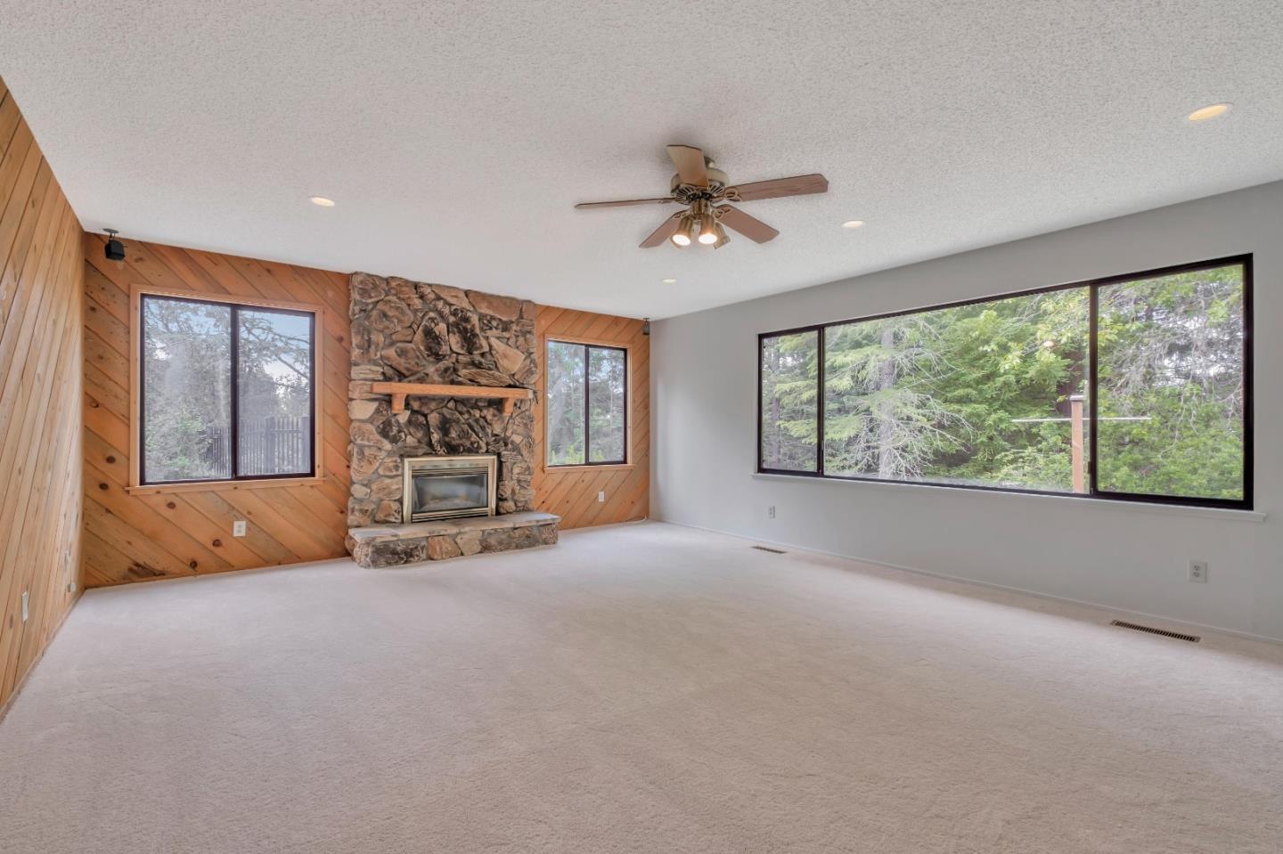 77 Azalea LN