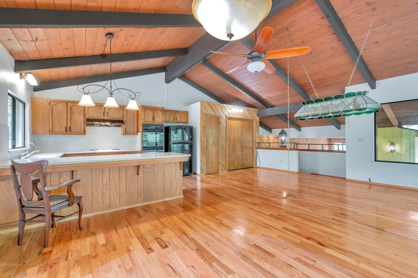 77 Azalea LN