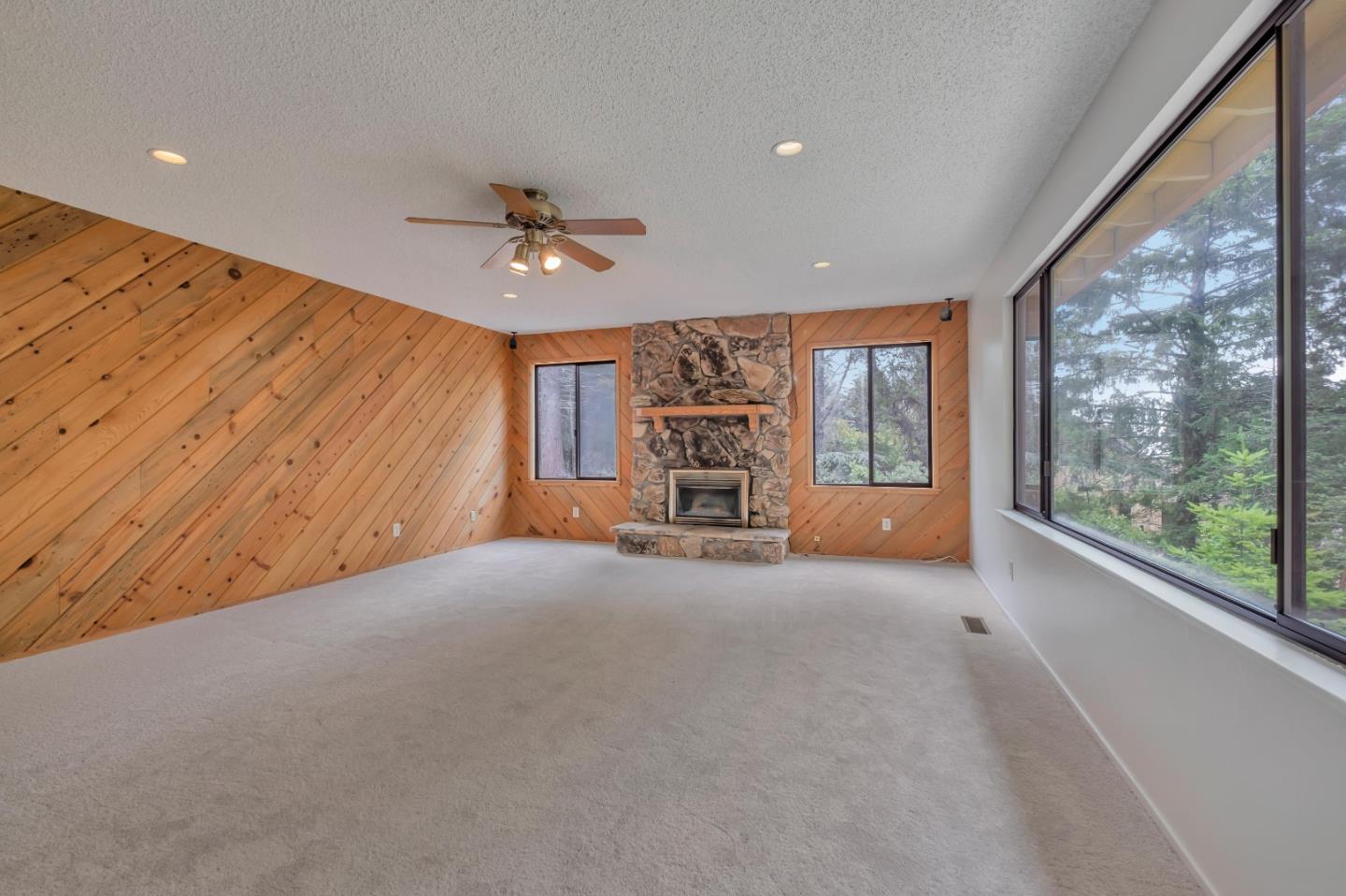 77 Azalea LN