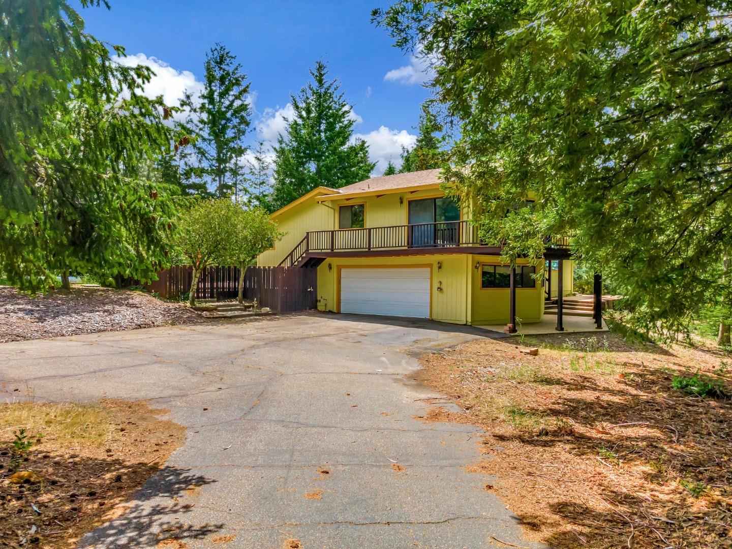 77 Azalea LN