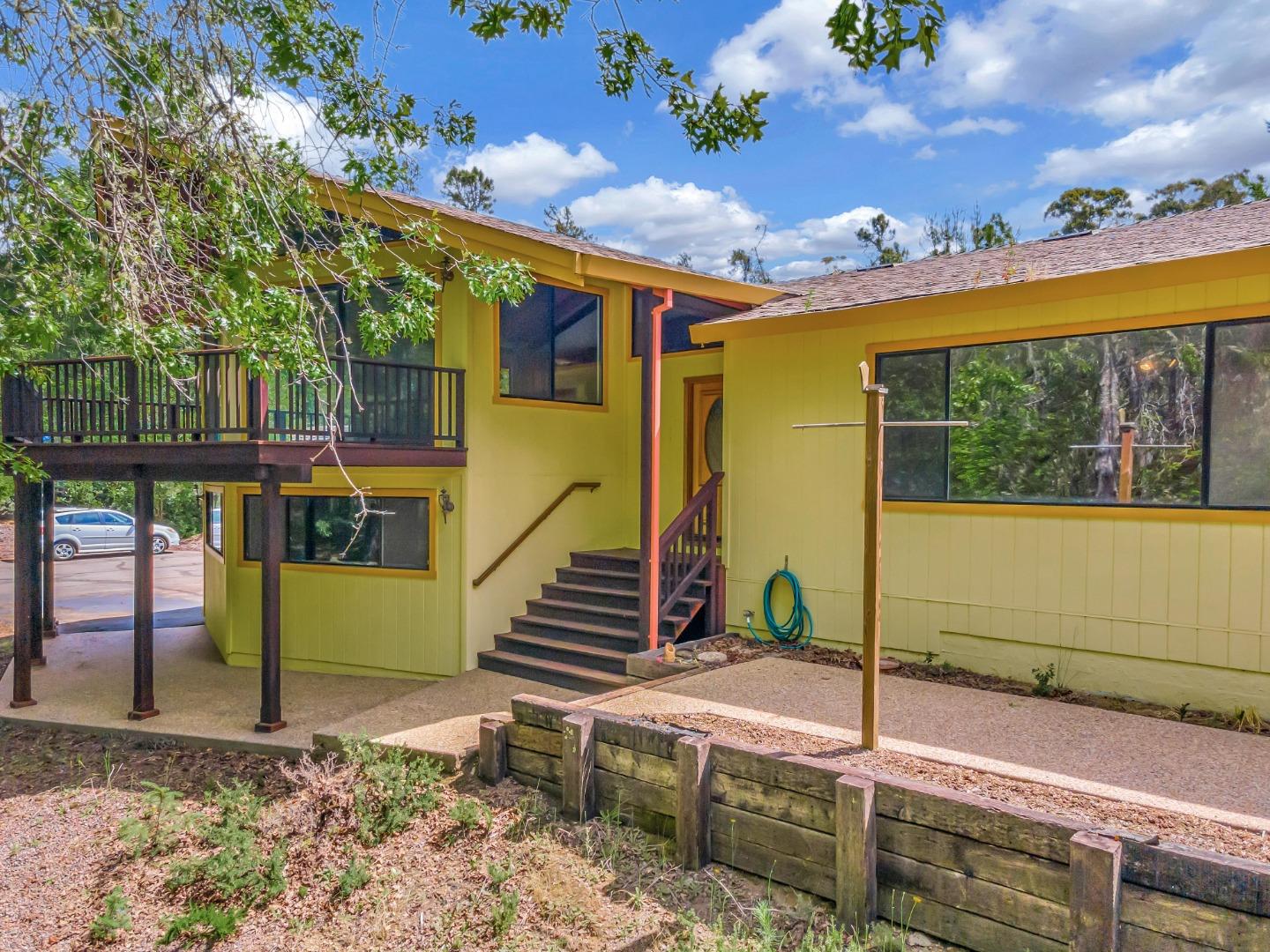 77 Azalea LN