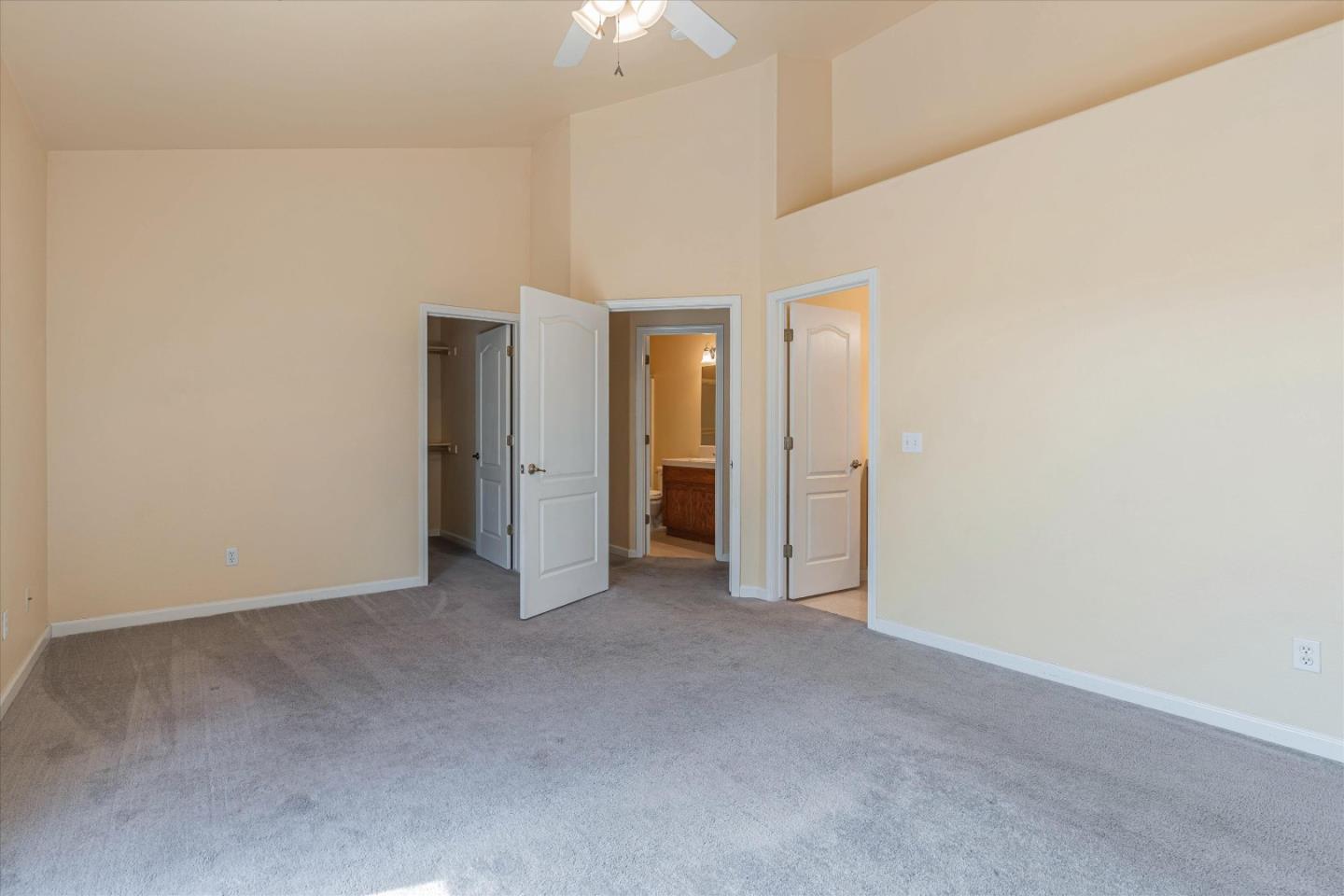 744 Elmwood DR
