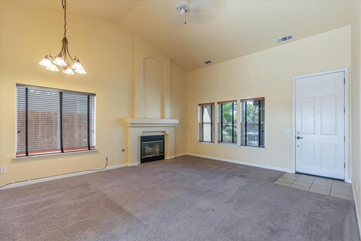 744 Elmwood DR