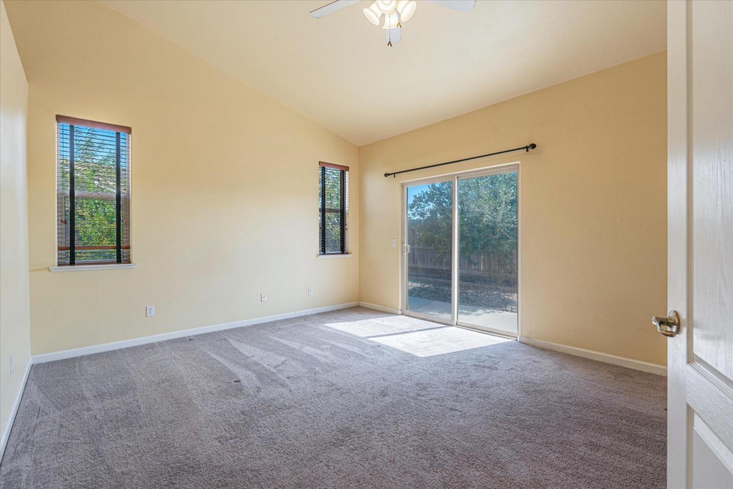 744 Elmwood DR