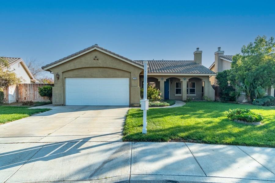744 Elmwood DR