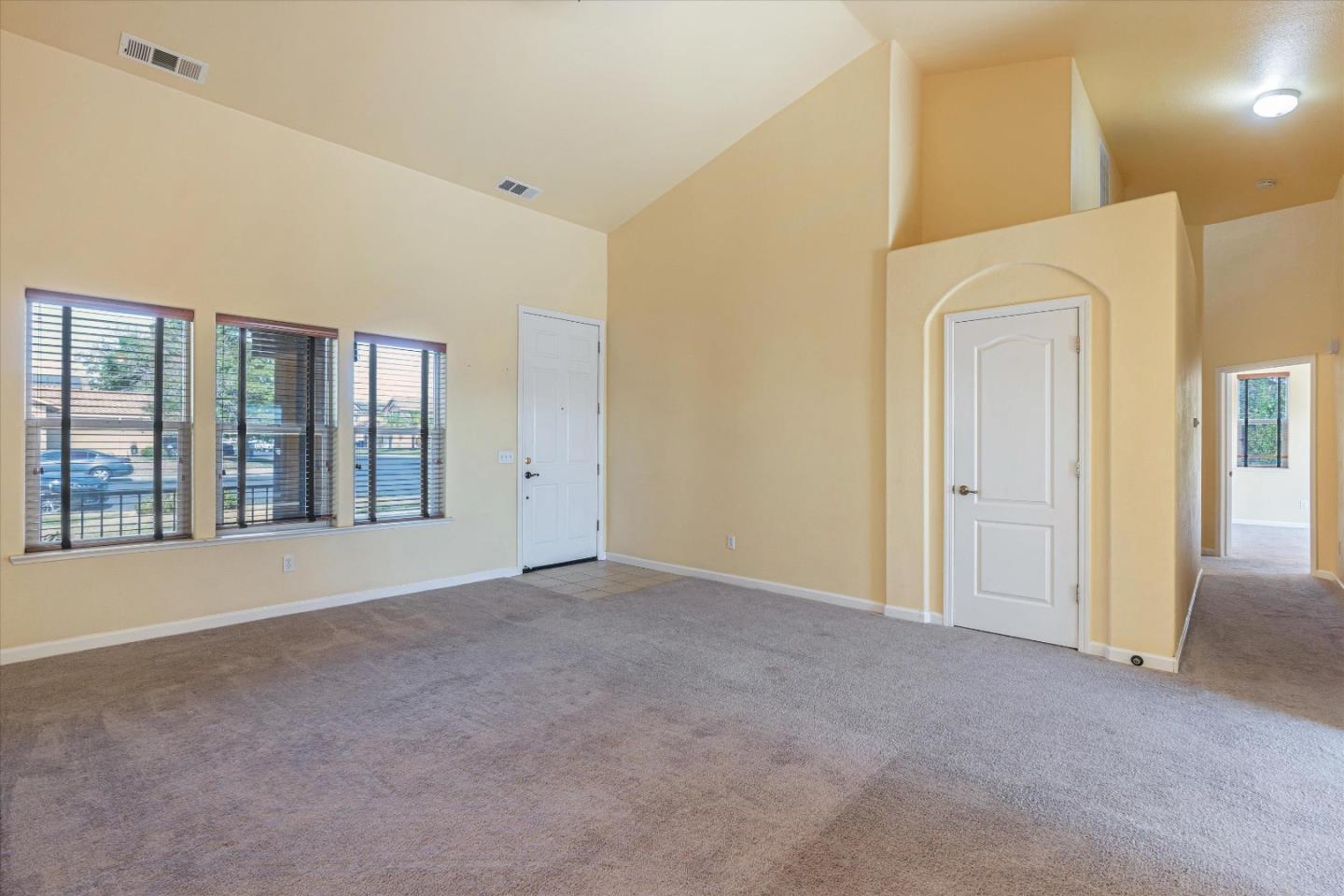 744 Elmwood DR