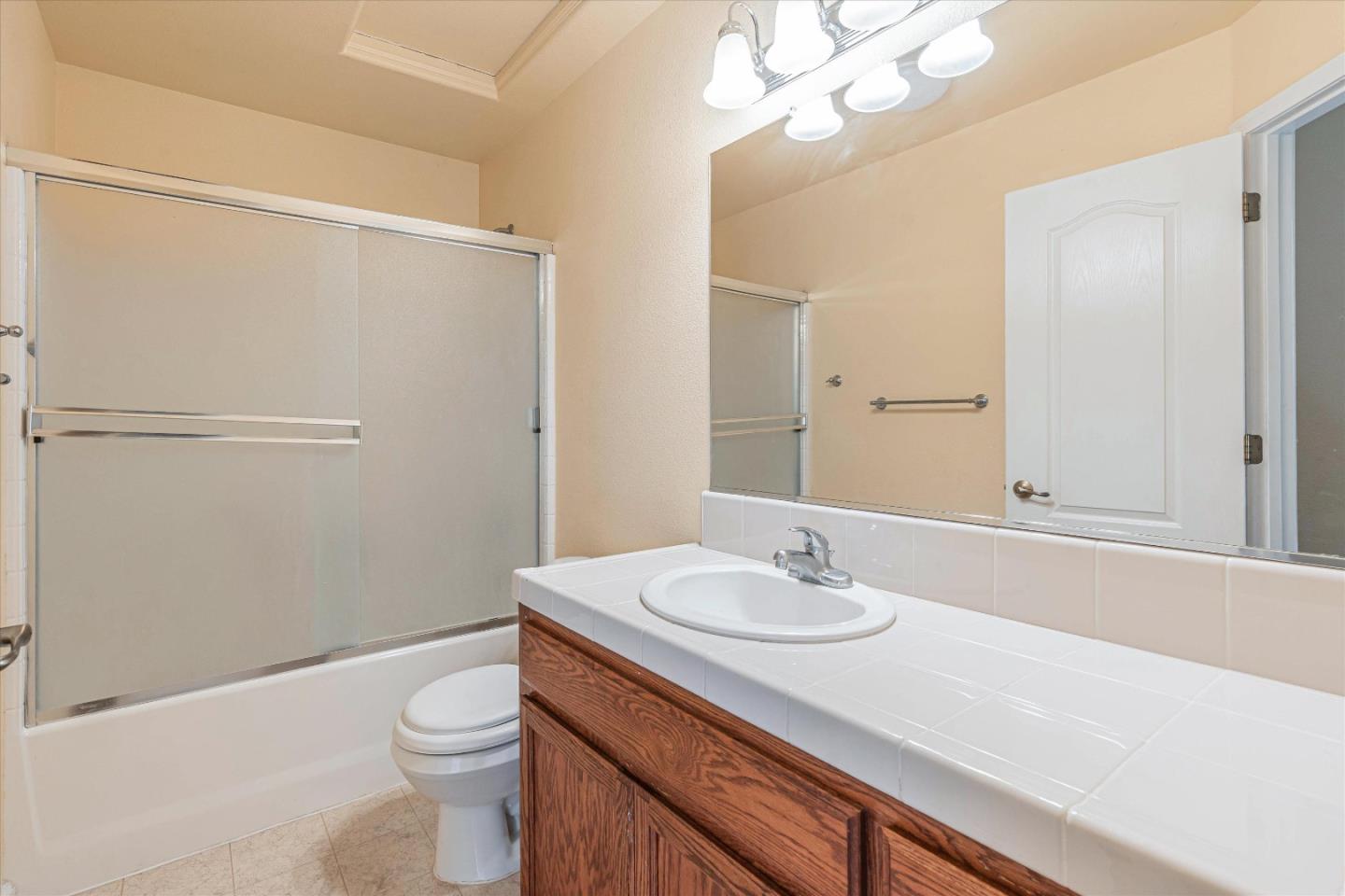 744 Elmwood DR