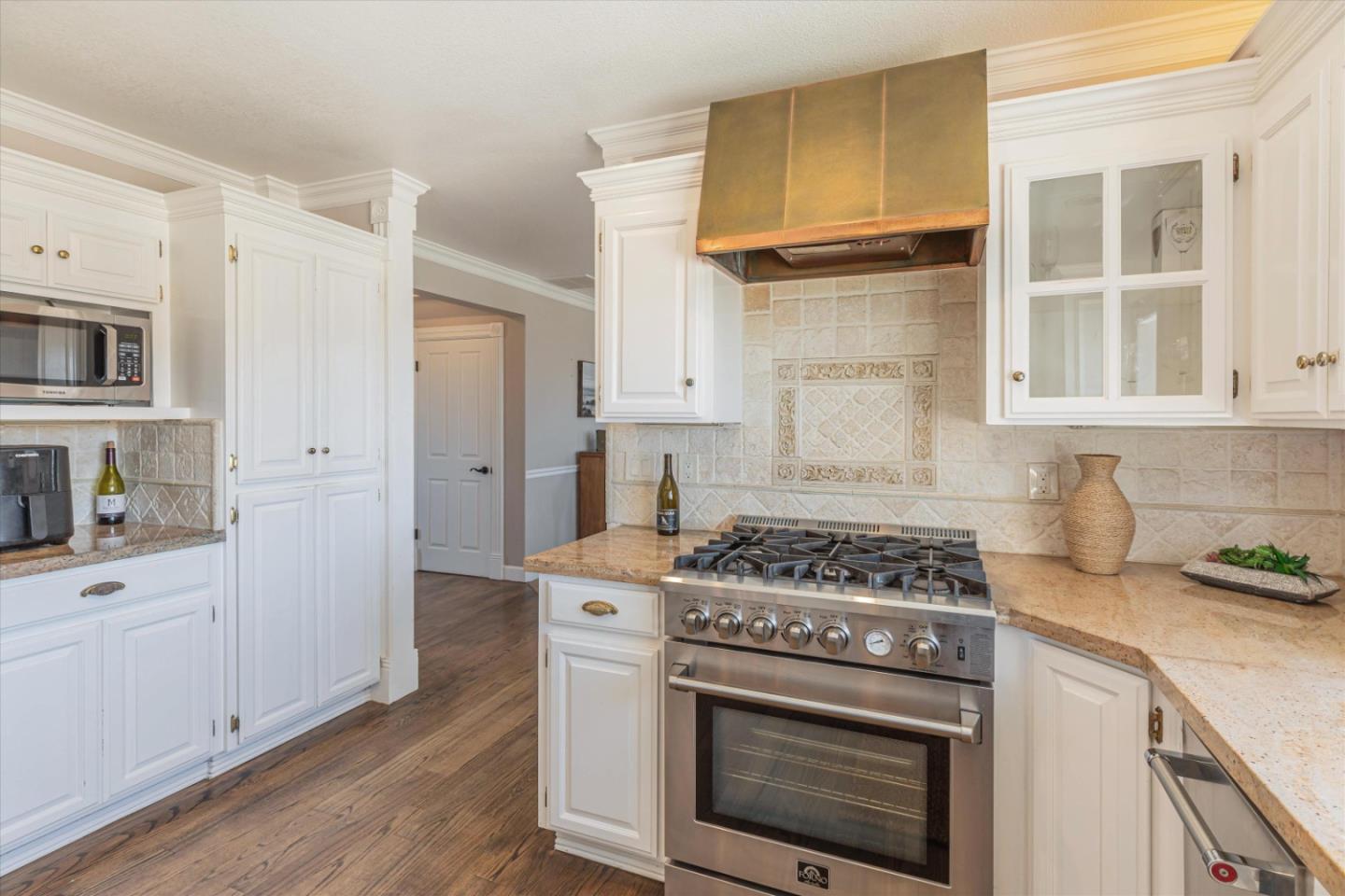 385 Hitch DR