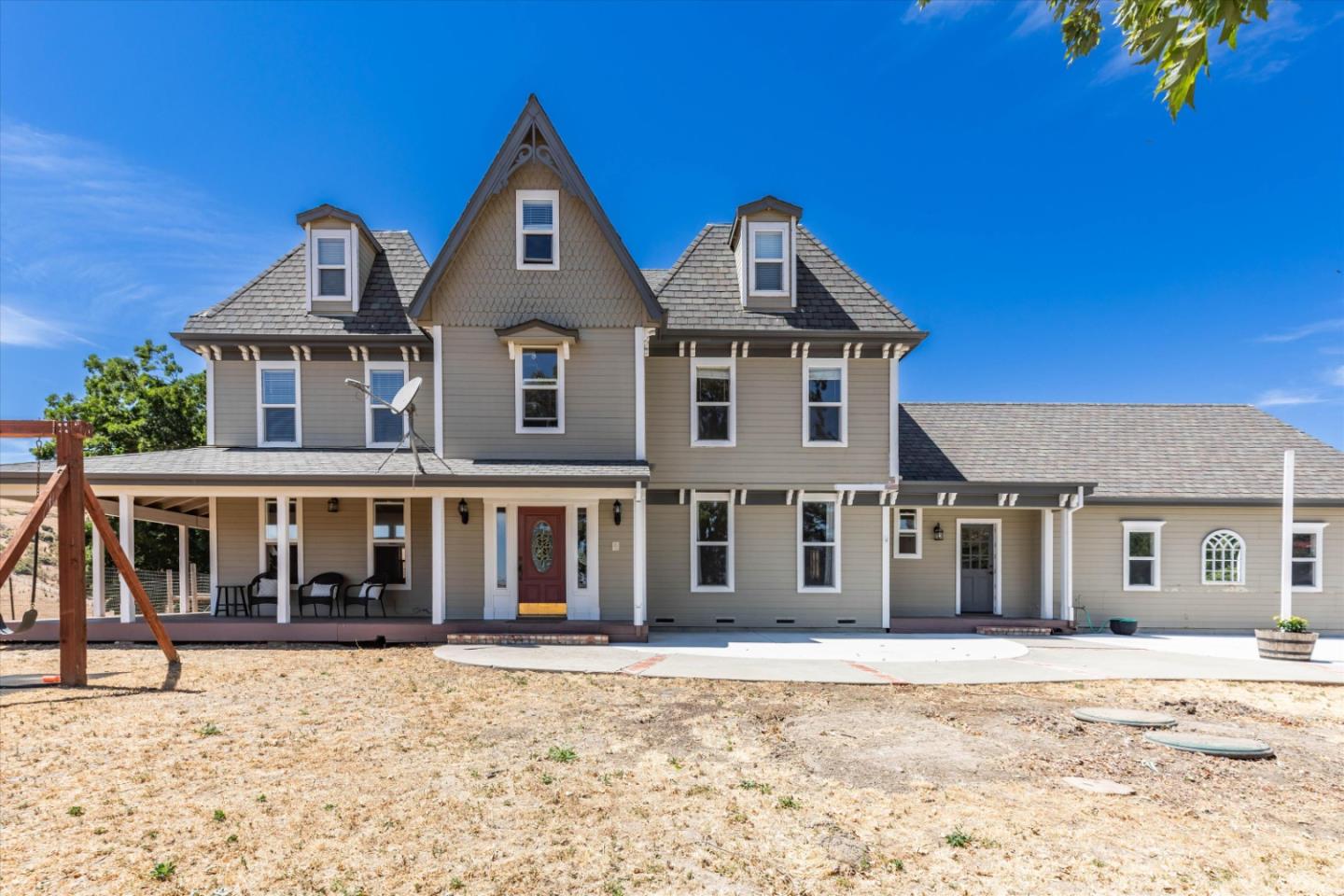 385 Hitch DR