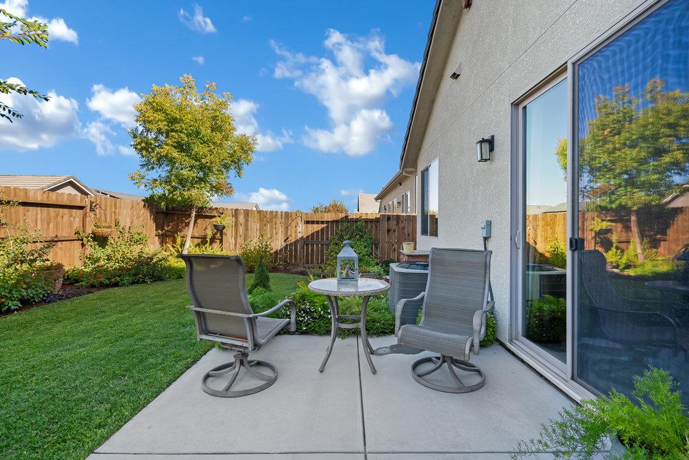 1660 Clover CT