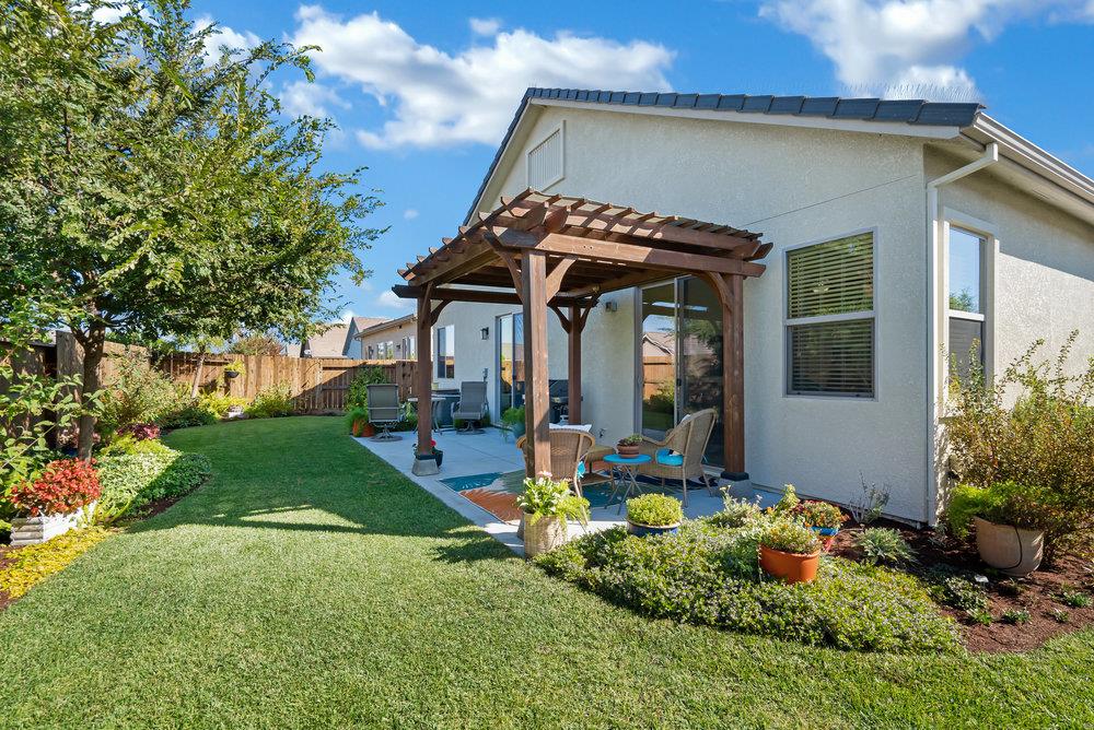 1660 Clover CT