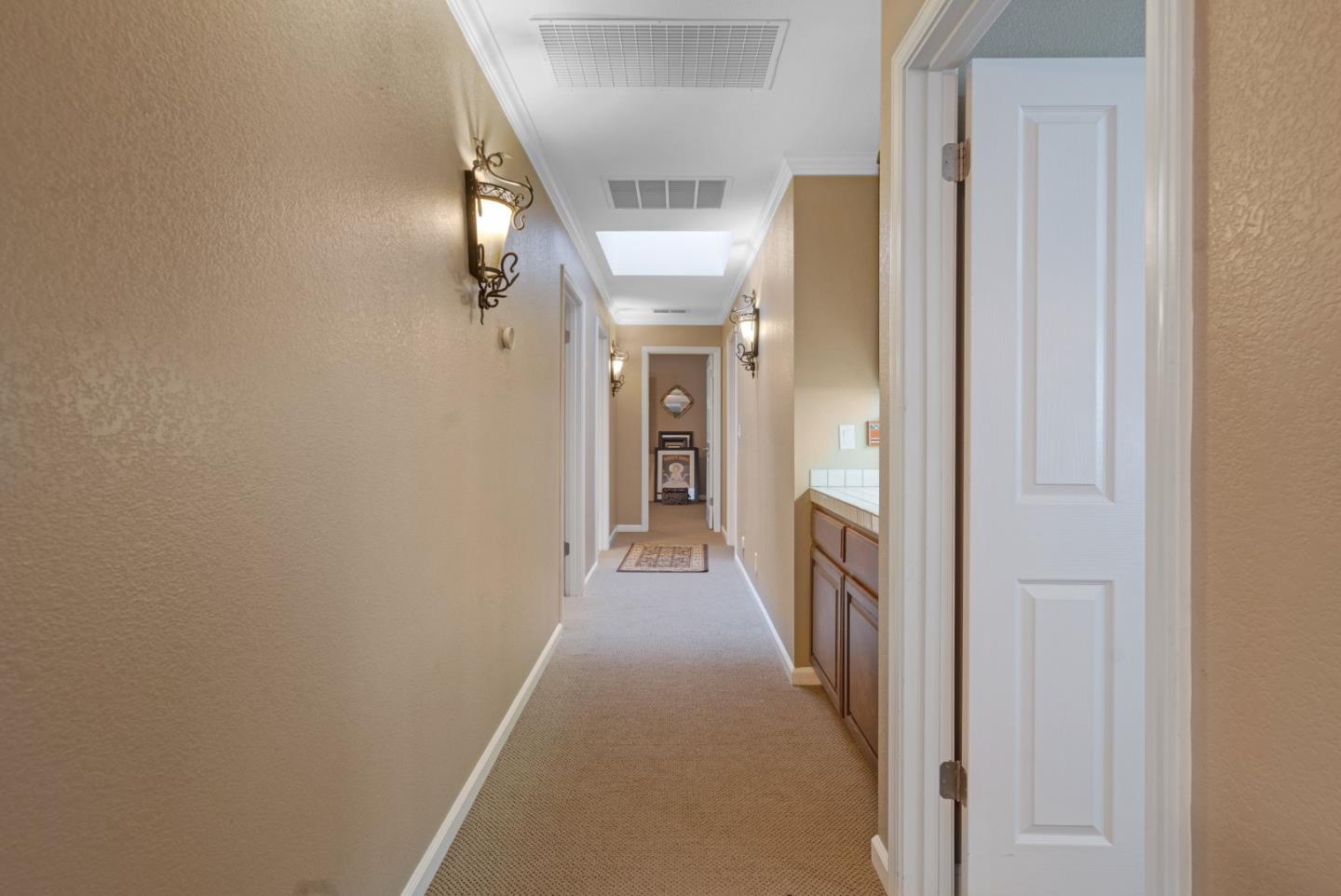 300 Foothill RD