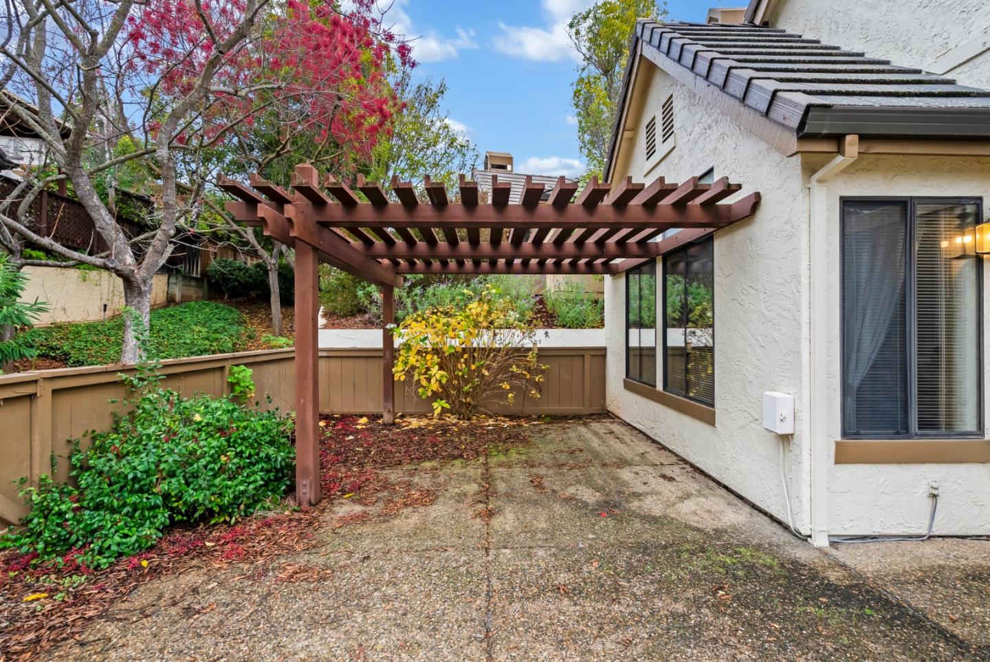 7684 Galloway DR