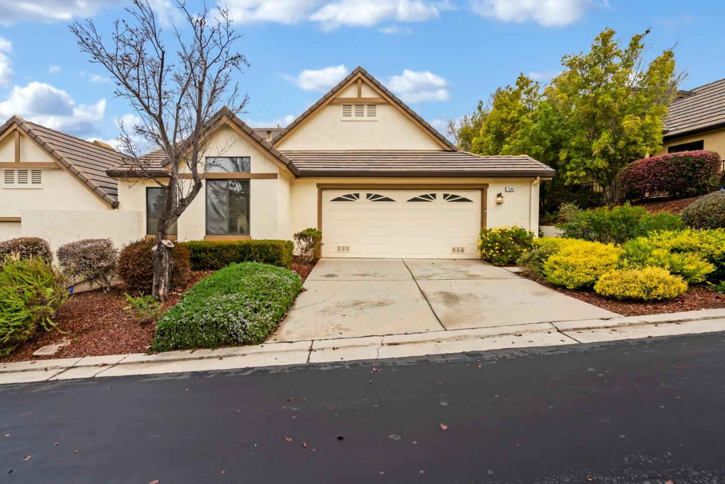 7684 Galloway DR