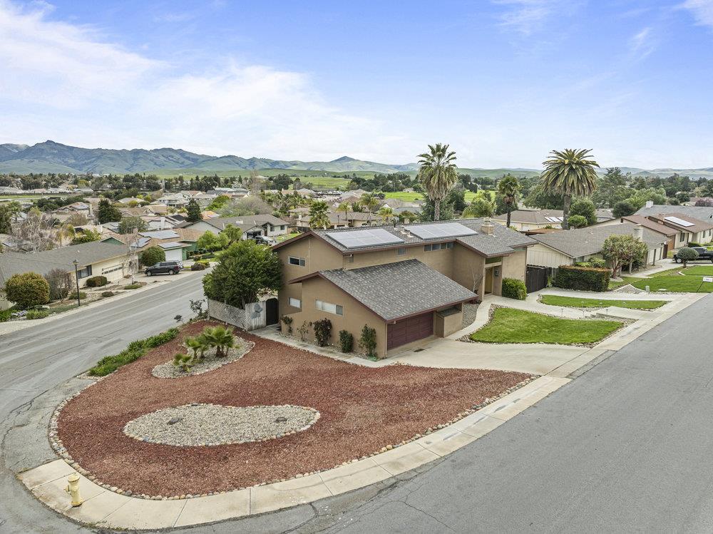 561 Donald DR