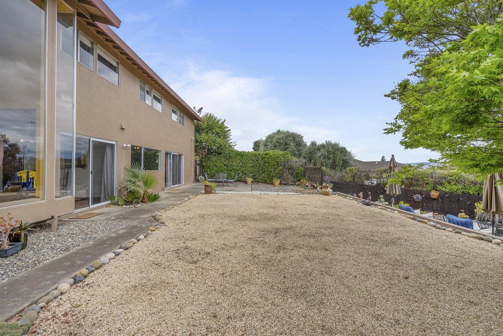 561 Donald DR