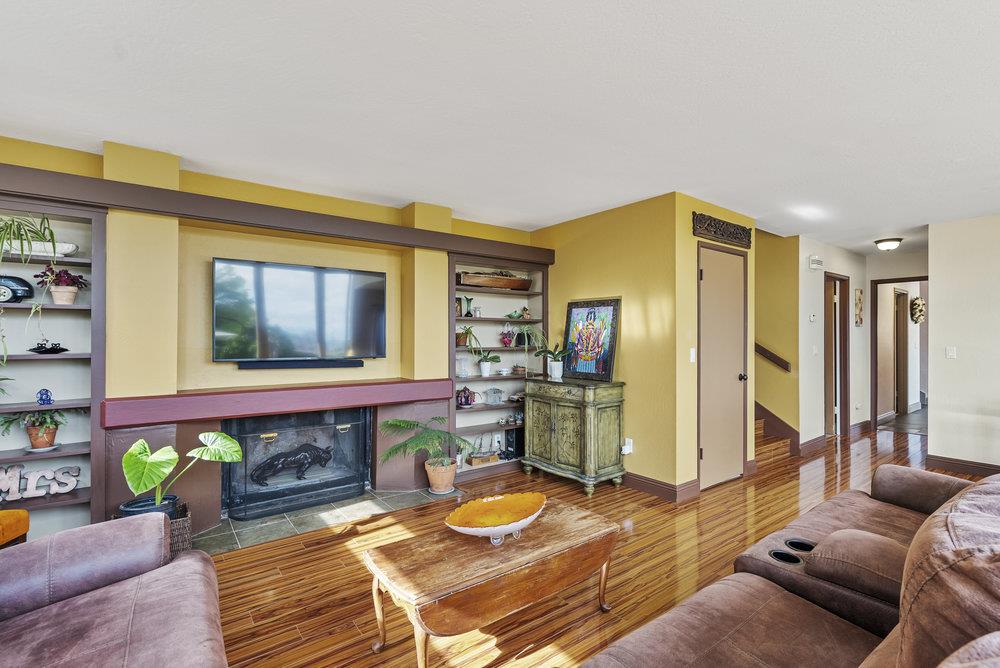 561 Donald DR