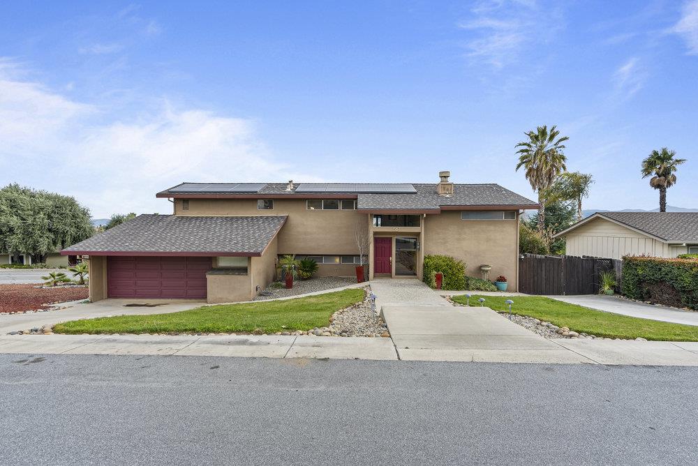 561 Donald DR