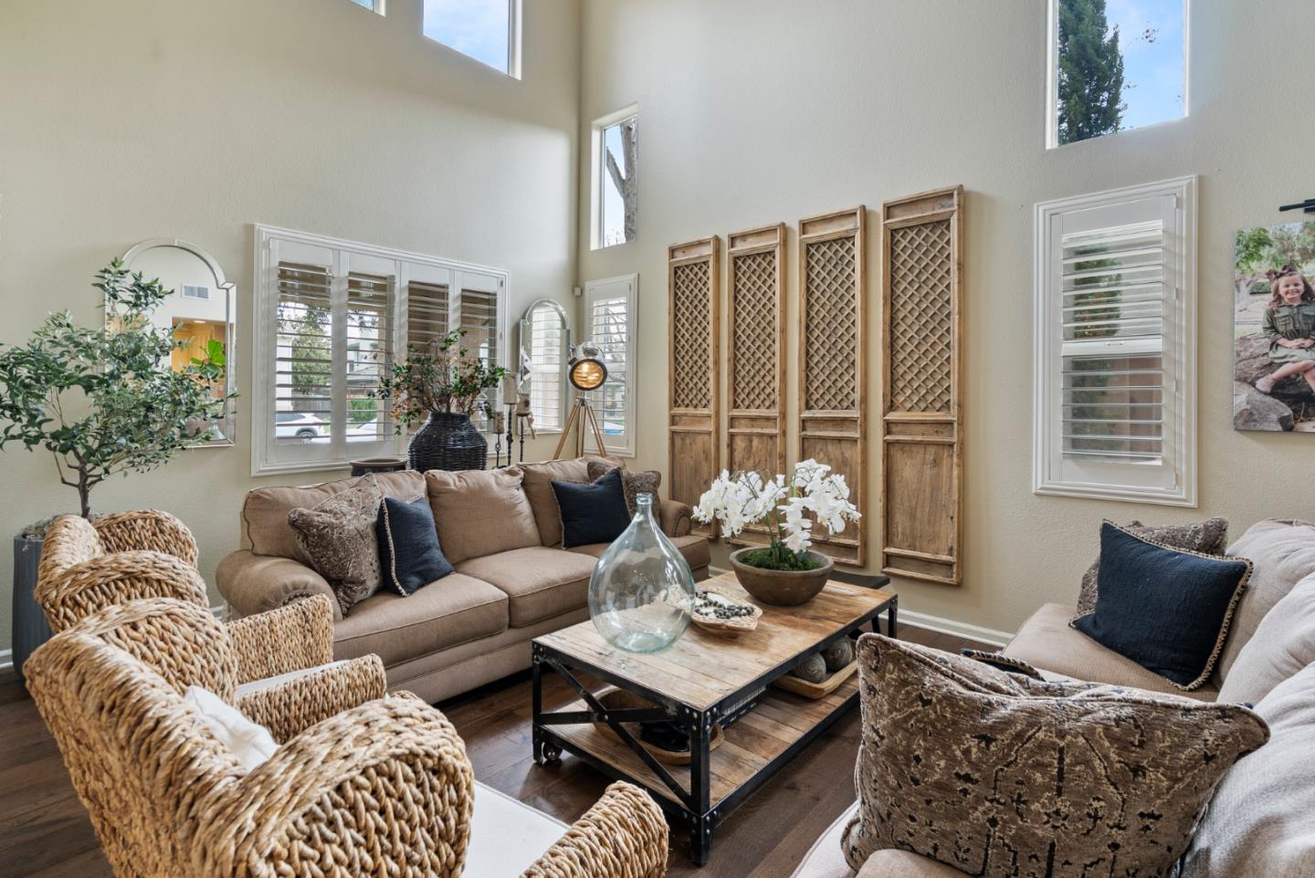 411 Regal DR