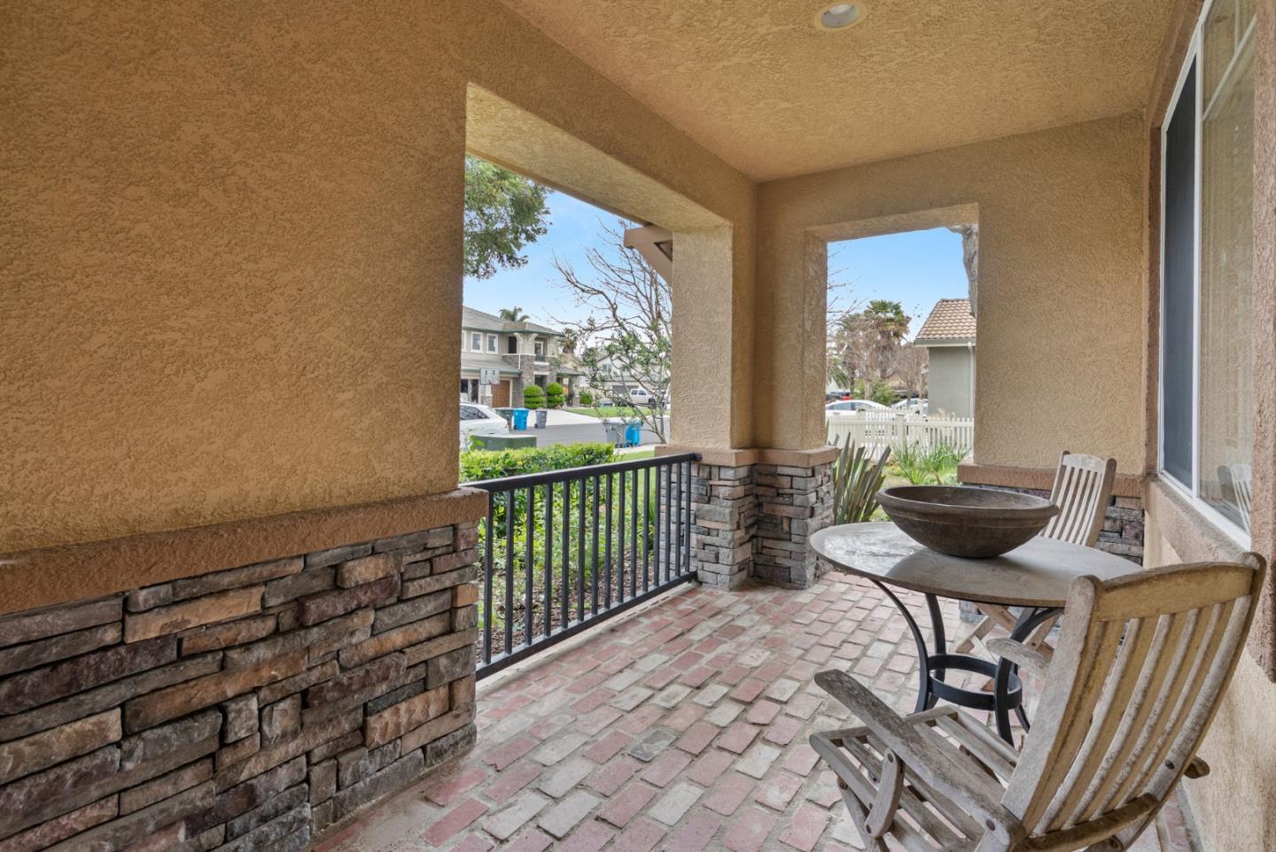 411 Regal DR